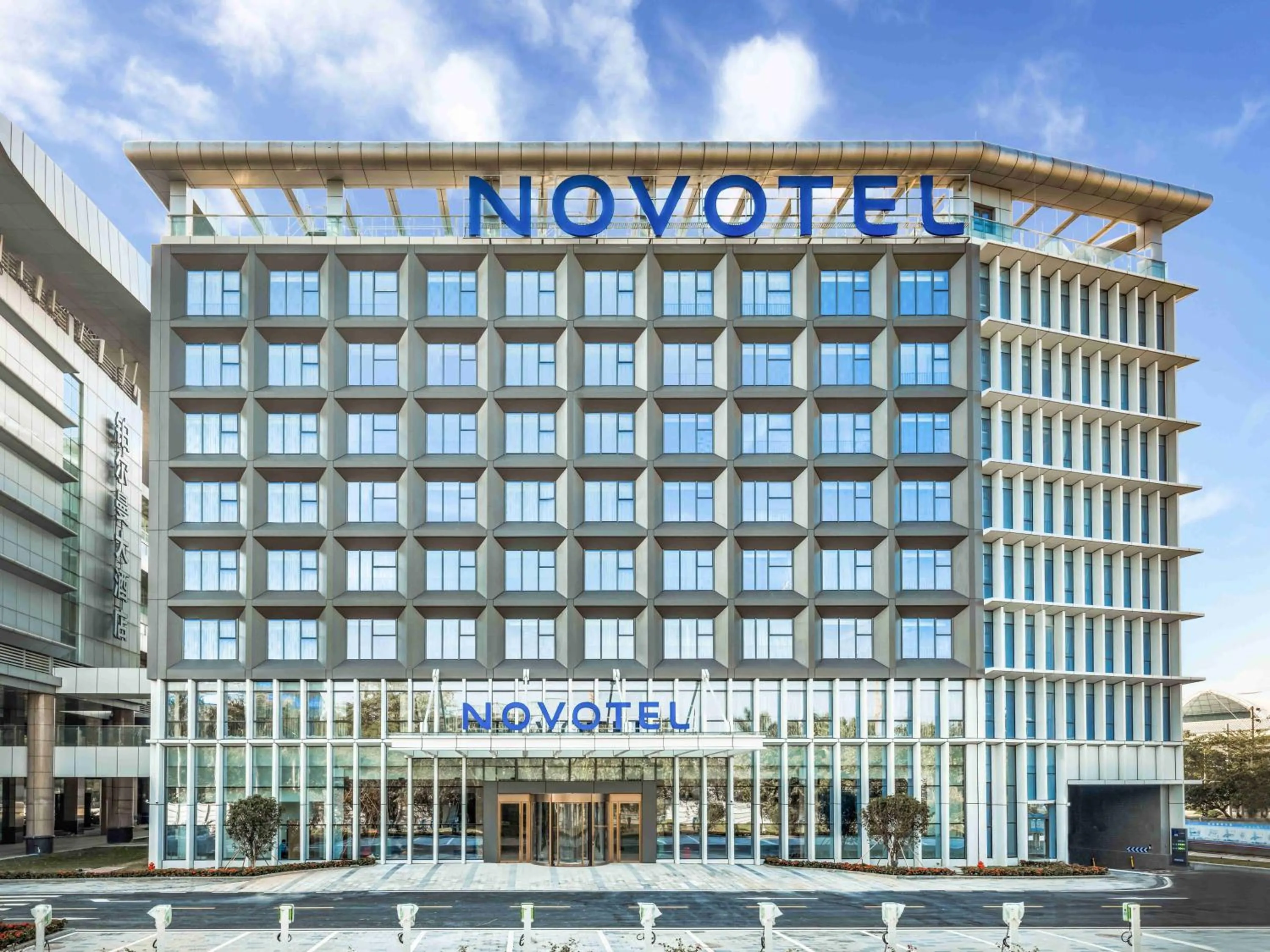 Property building in Novotel Guangzhou Baiyun Airport