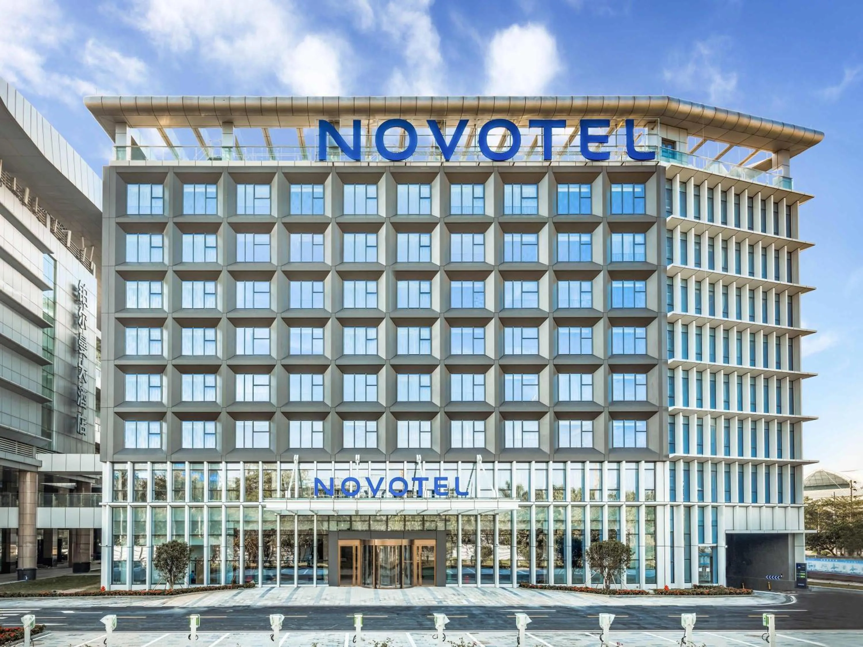 Property building in Novotel Guangzhou Baiyun Airport