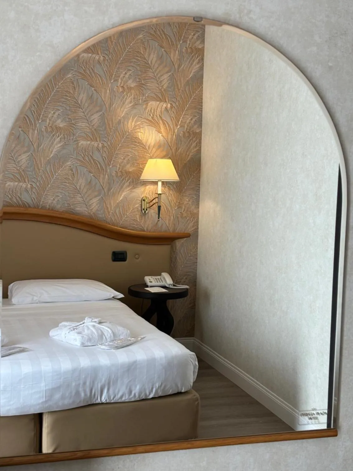 Photo of the whole room, Bed in Perugia Plaza Hotel