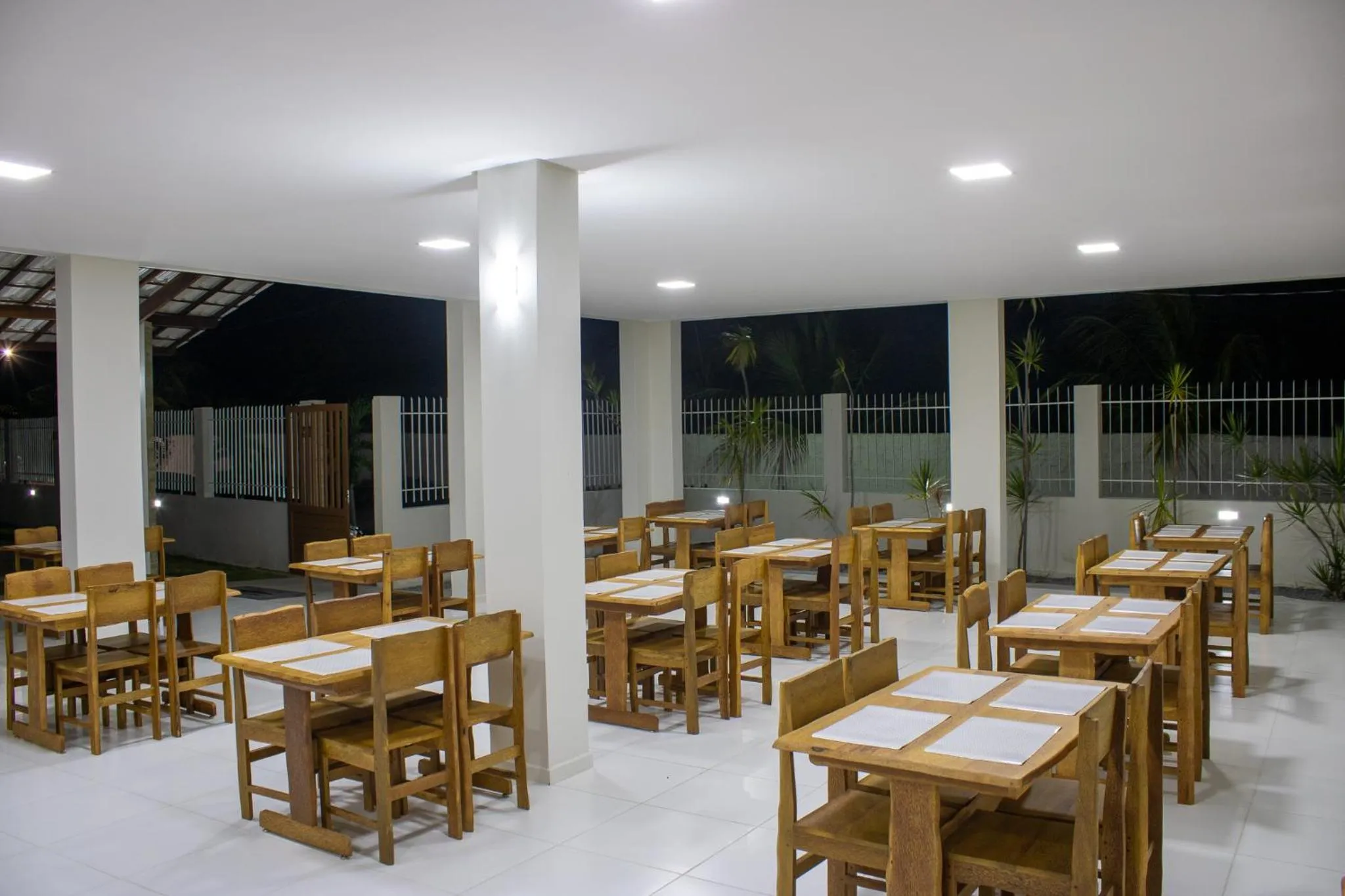 Restaurant/places to eat in Paraiso Barra Hotel