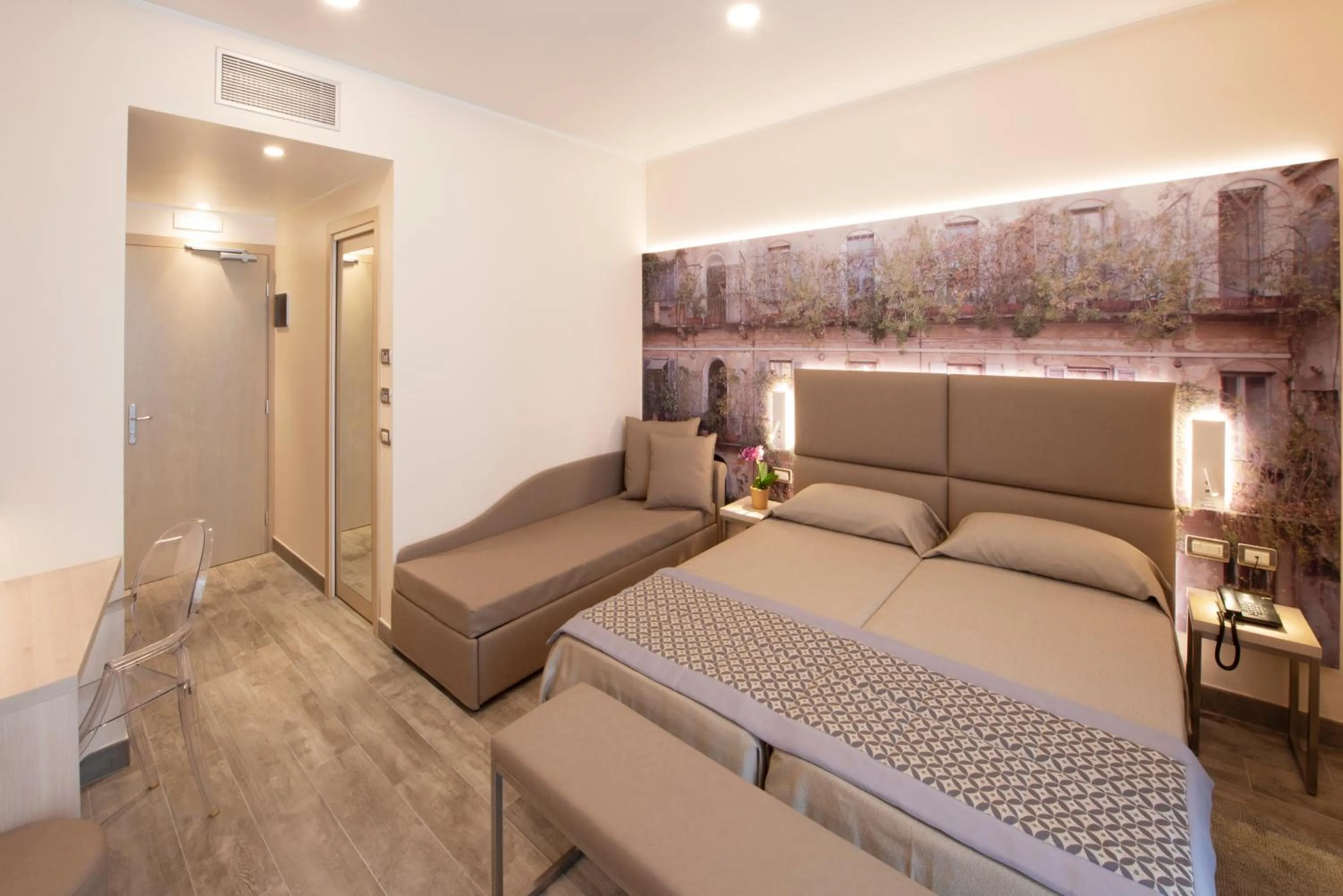 Bedroom, Bed in Hotel Sempione