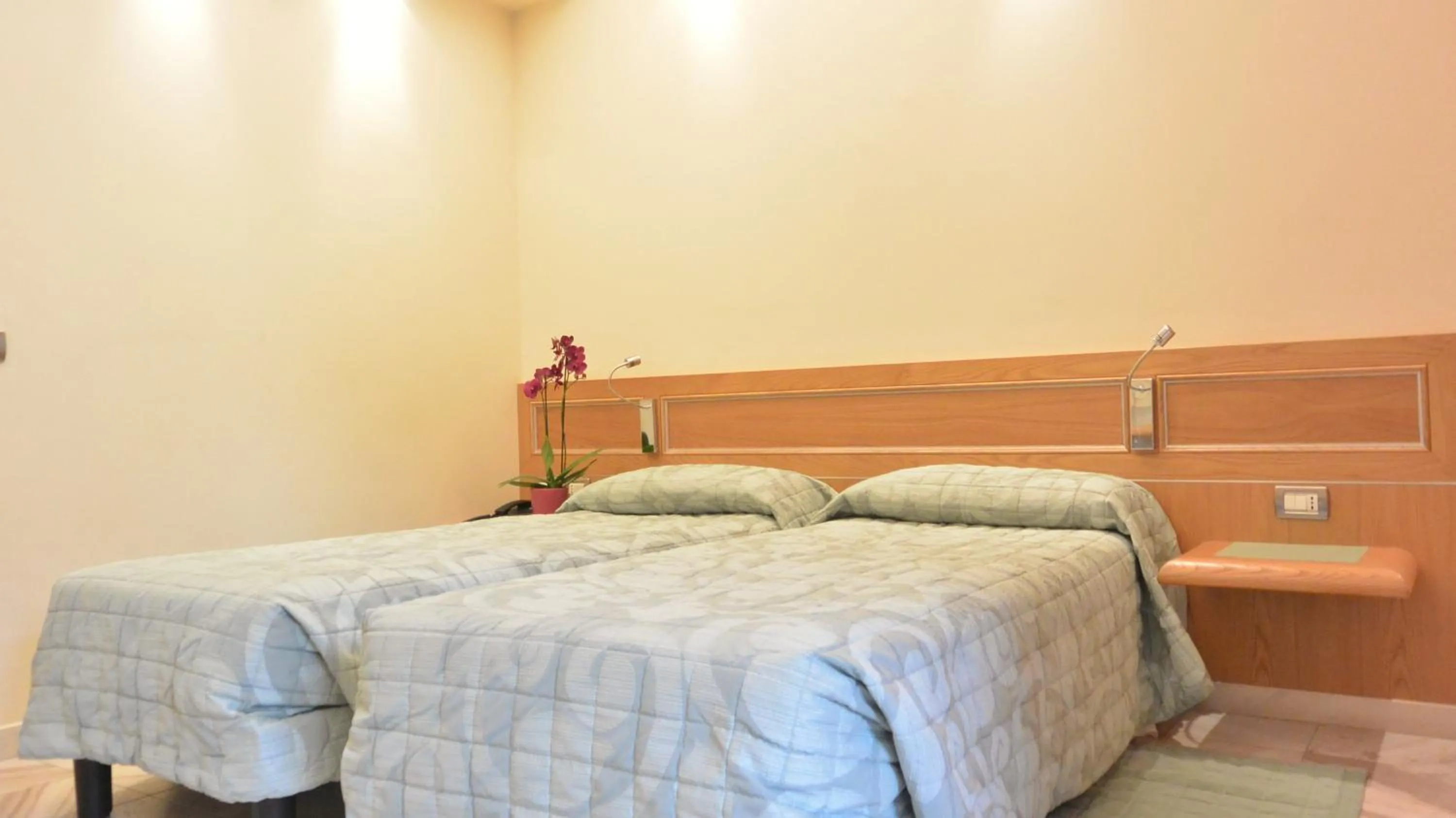 Bed in Hotel Sempione