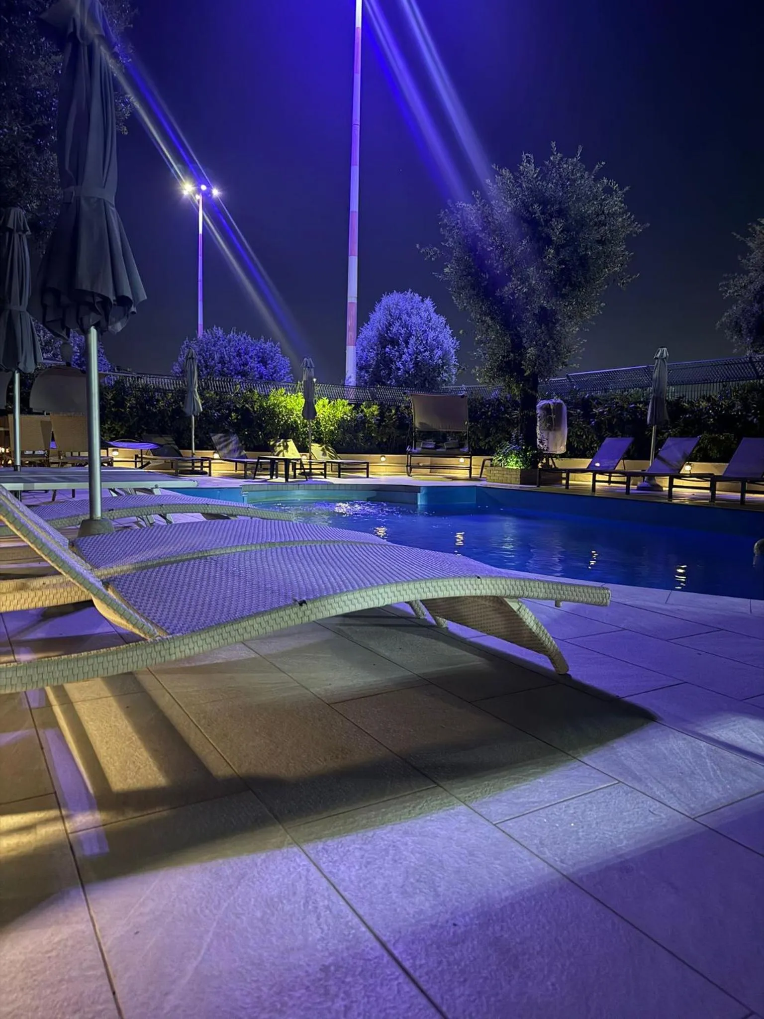 Swimming pool in Capodichino International Hotel