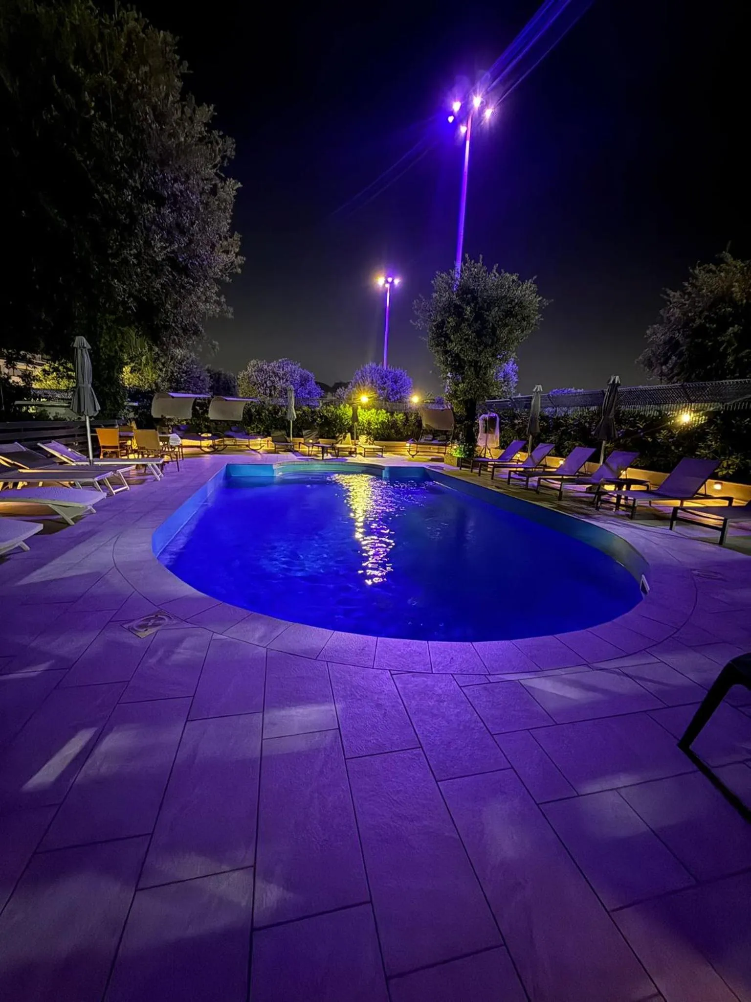 Swimming pool in Capodichino International Hotel