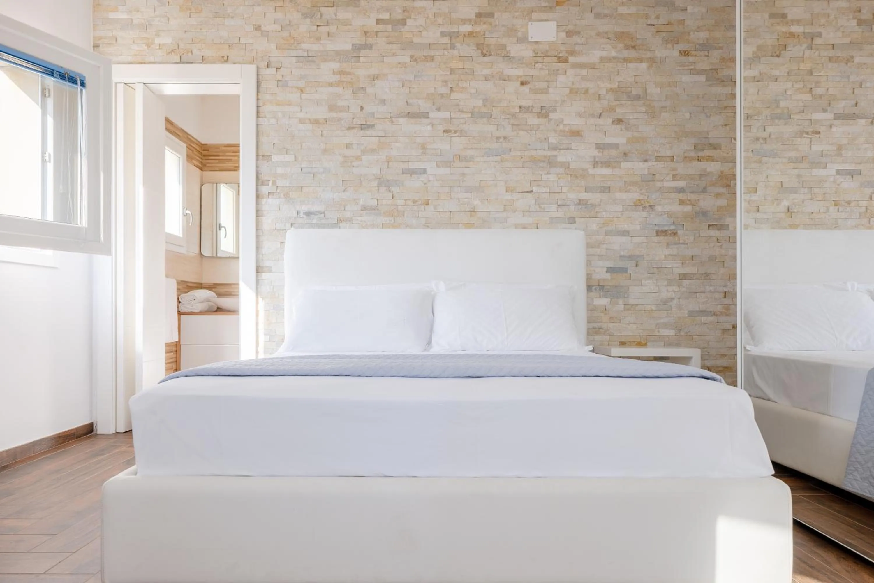 Bed in Hotel Lo Scoglio