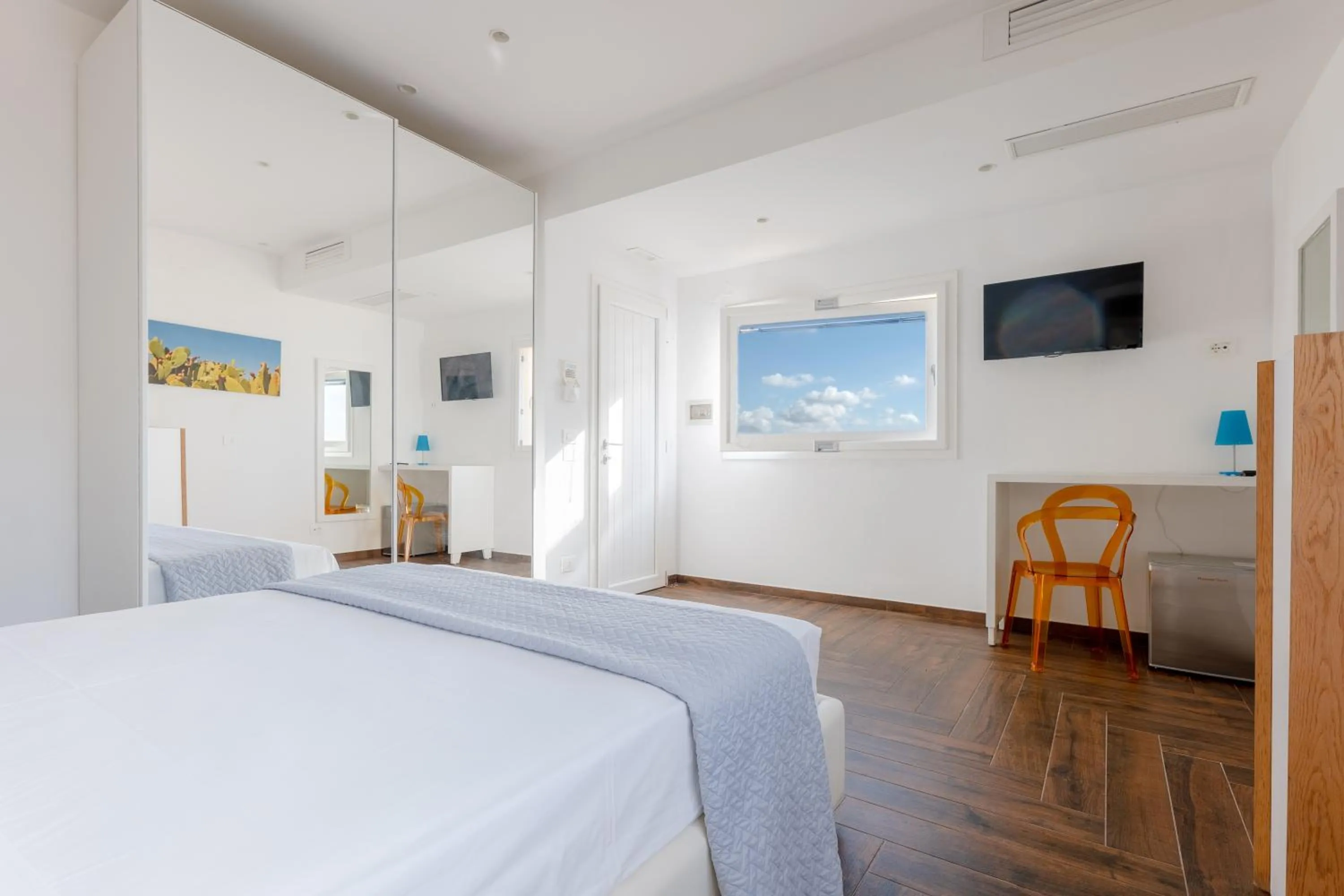 Bed in Hotel Lo Scoglio