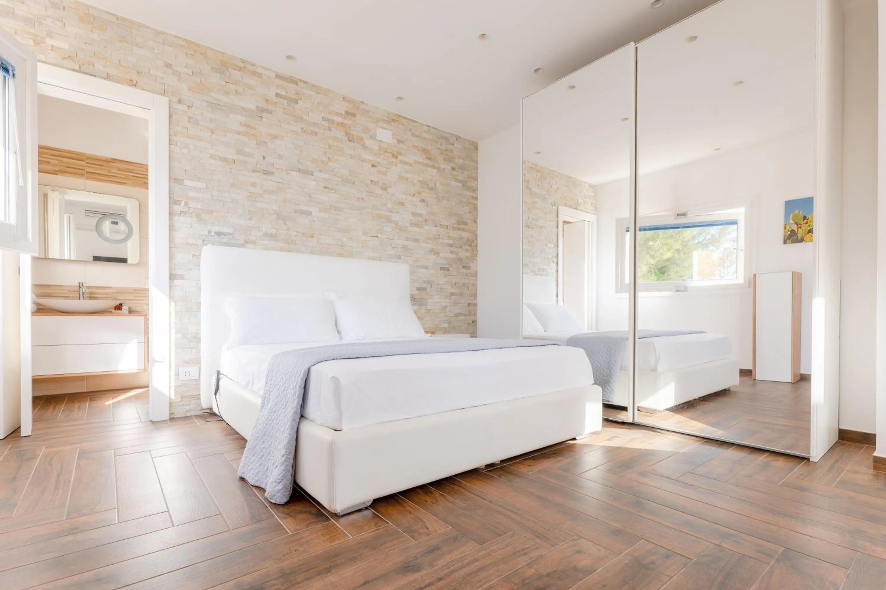 Bed in Hotel Lo Scoglio