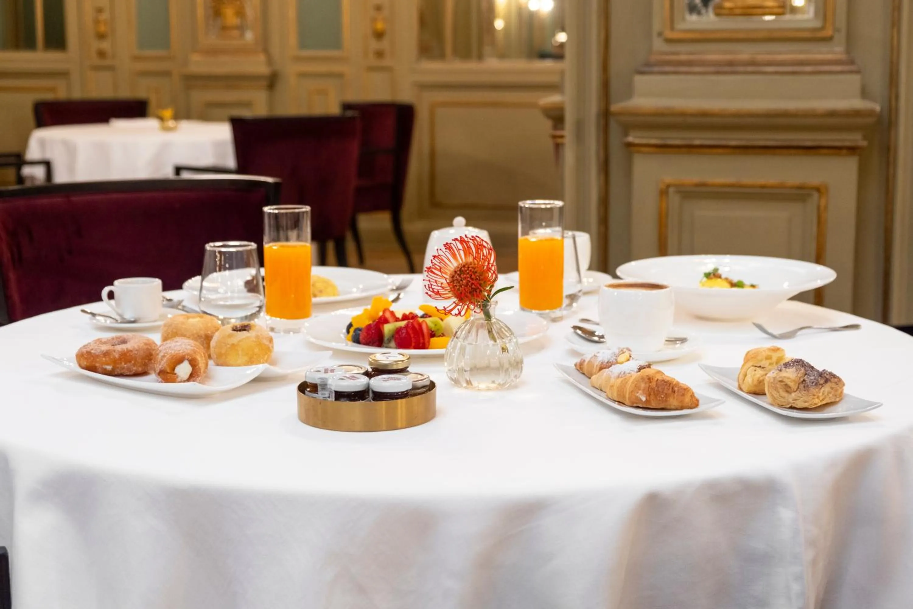 Breakfast in Grand Hotel Et Des Palmes
