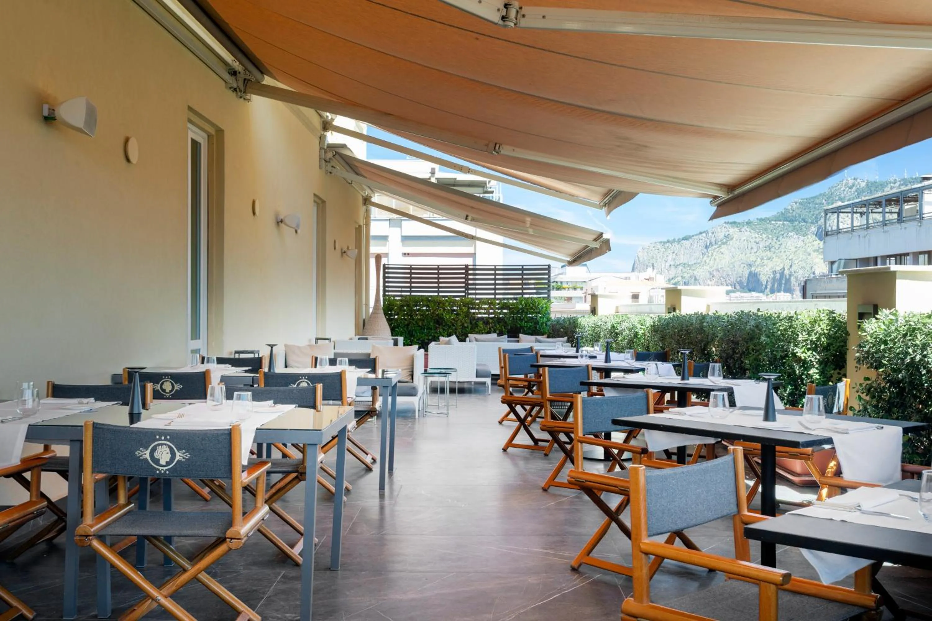 Restaurant/places to eat in Grand Hotel Et Des Palmes