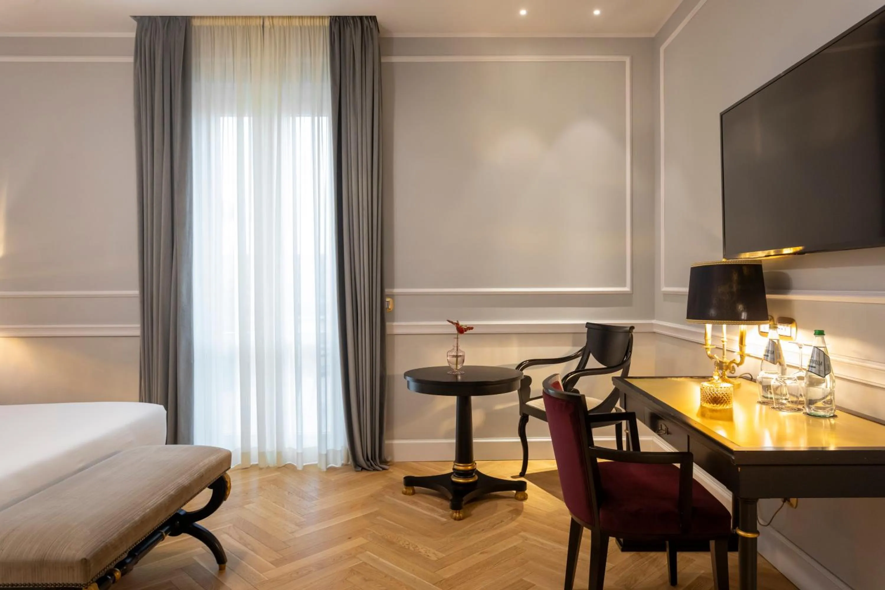 Bedroom, Bed in Grand Hotel Et Des Palmes