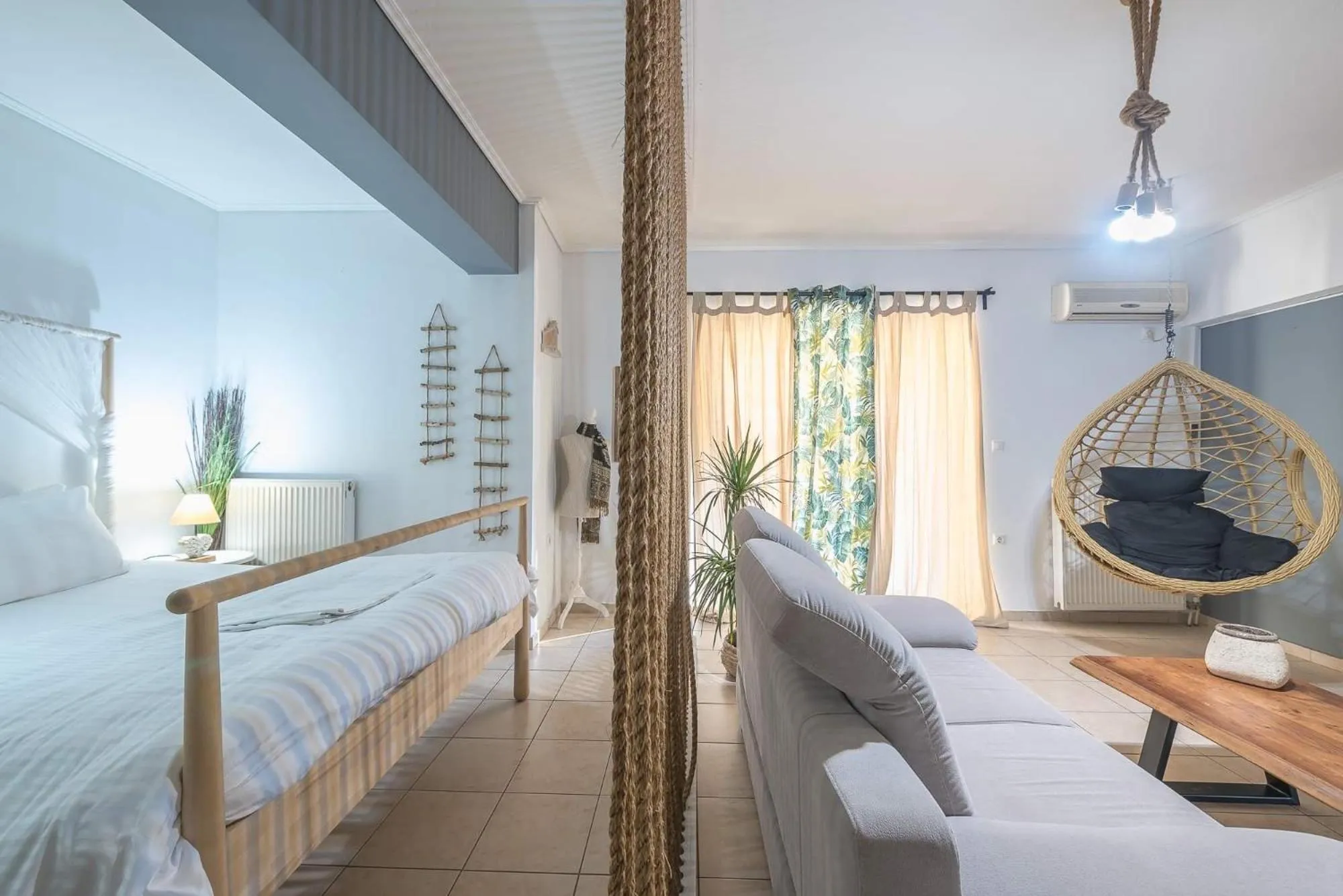 Photo of the whole room, Bed in Athenian home