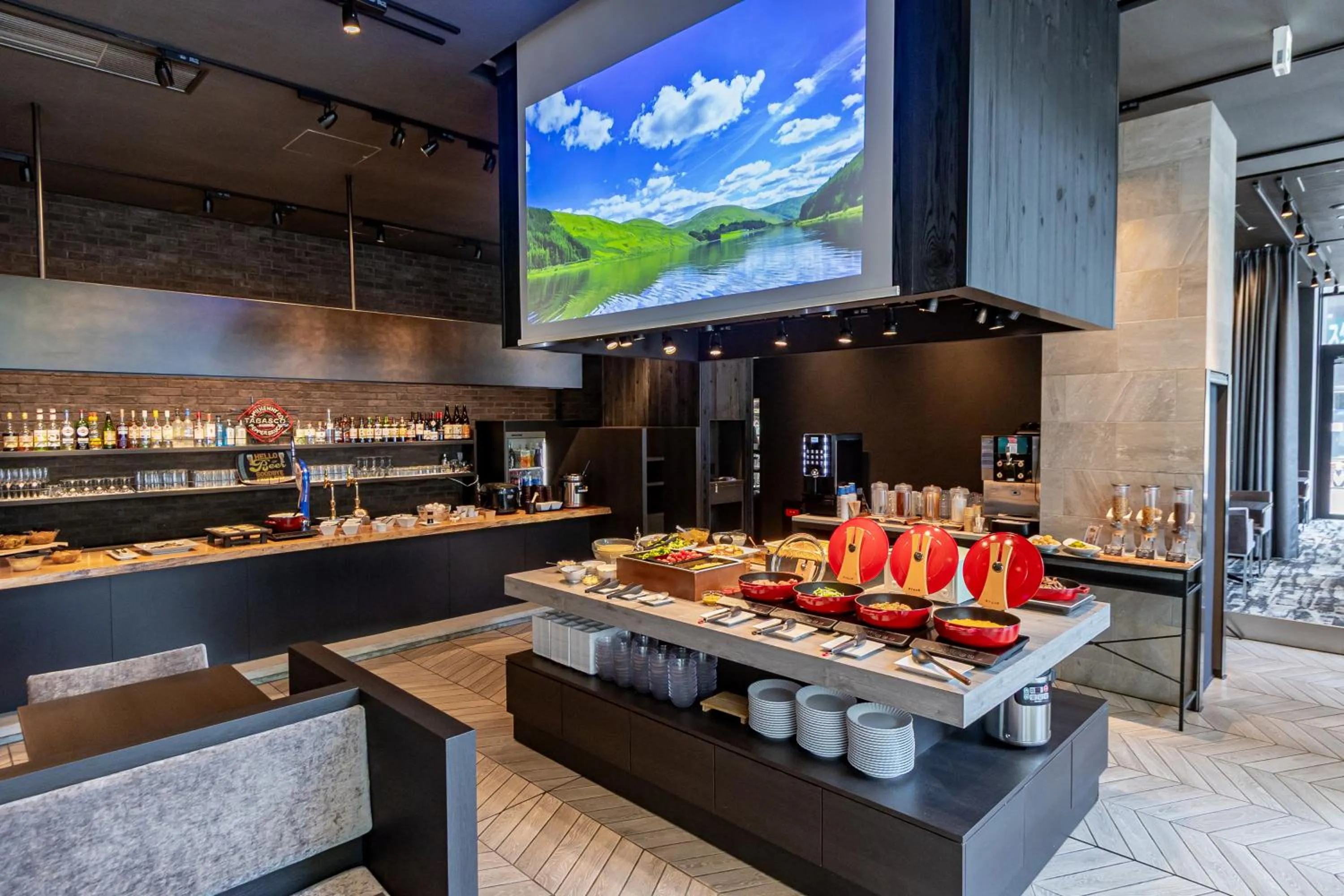 Restaurant/places to eat in Wyndham Garden Sapporo Odori