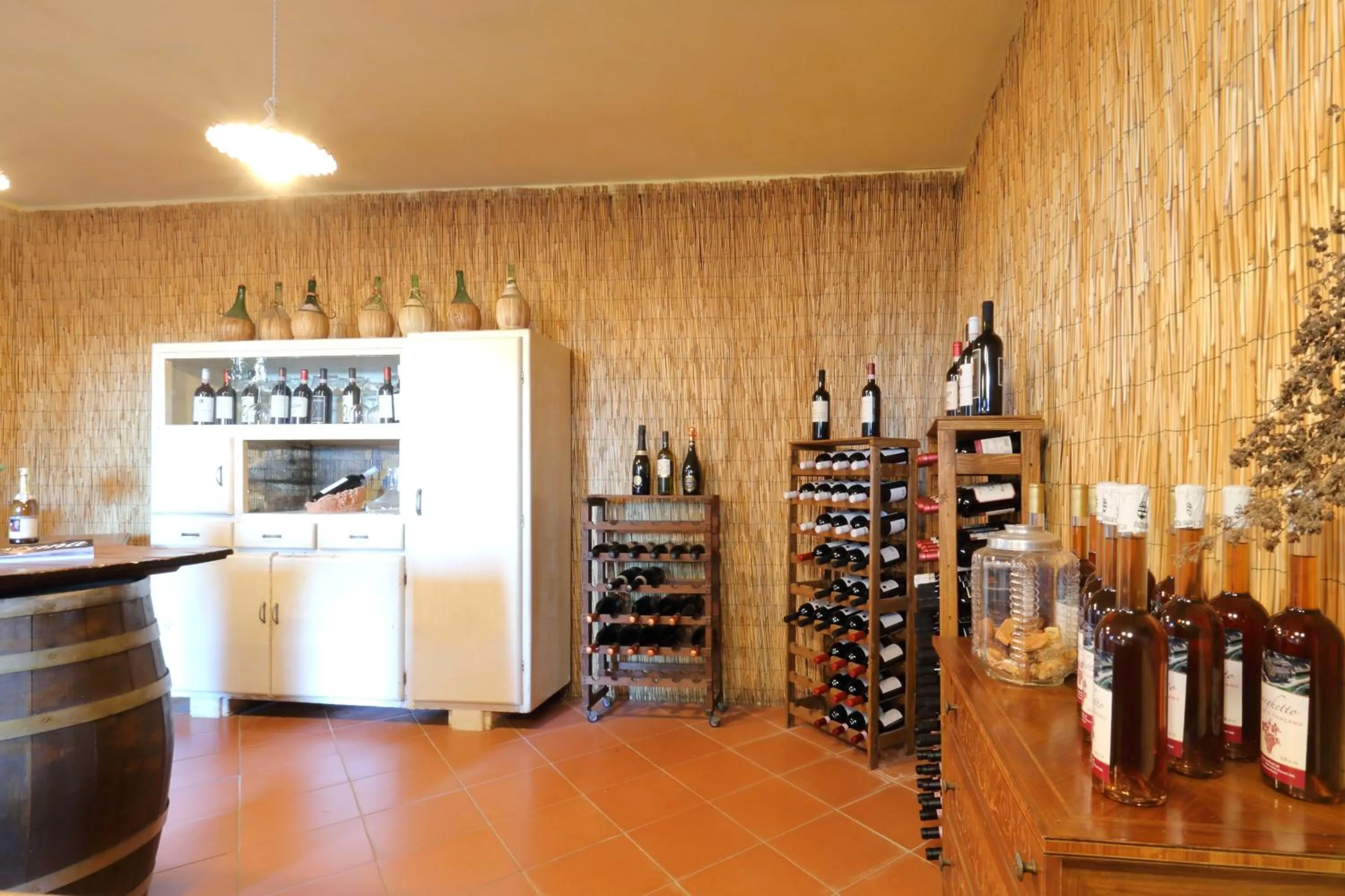 On-site shops in Il Borgo di Villa Castelletti Country Hotel