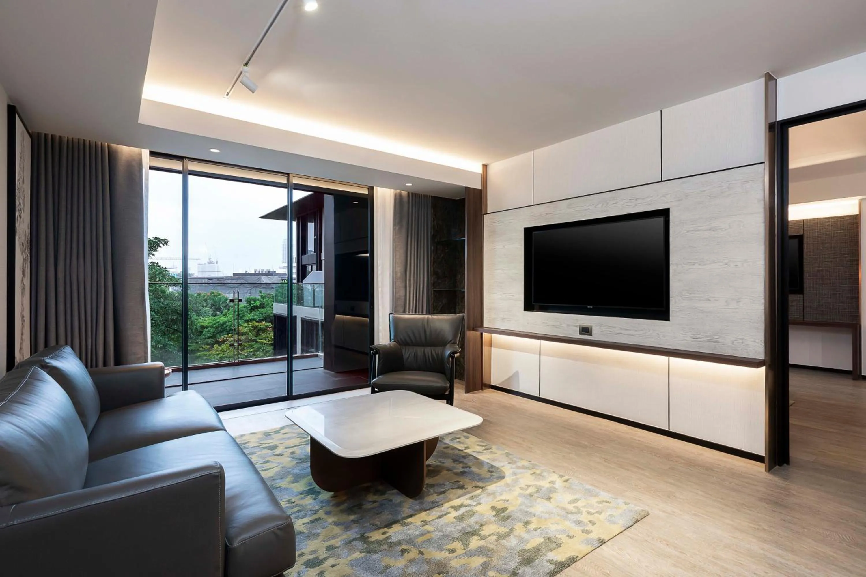 TV and multimedia in Gardina Asoke Hotel & Residence