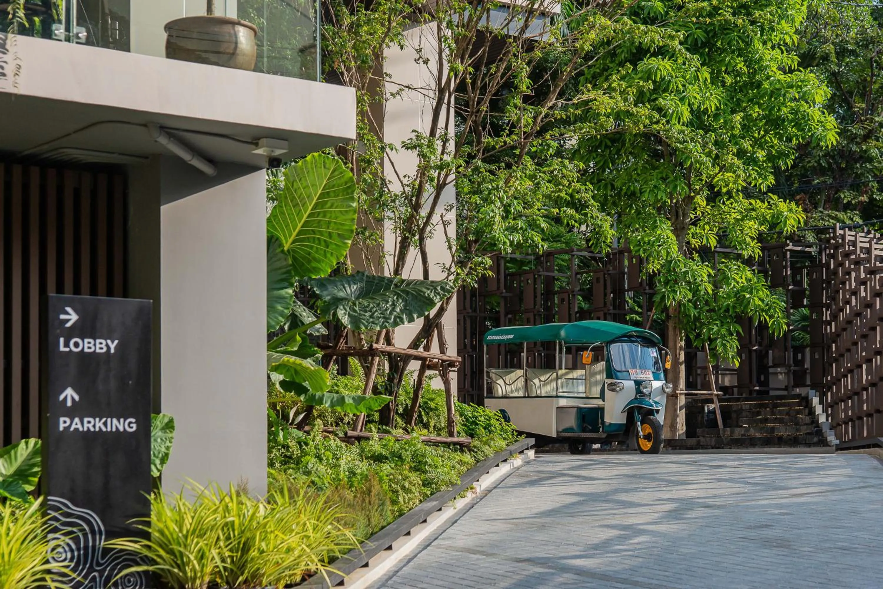 shuttle in Gardina Asoke Hotel & Residence