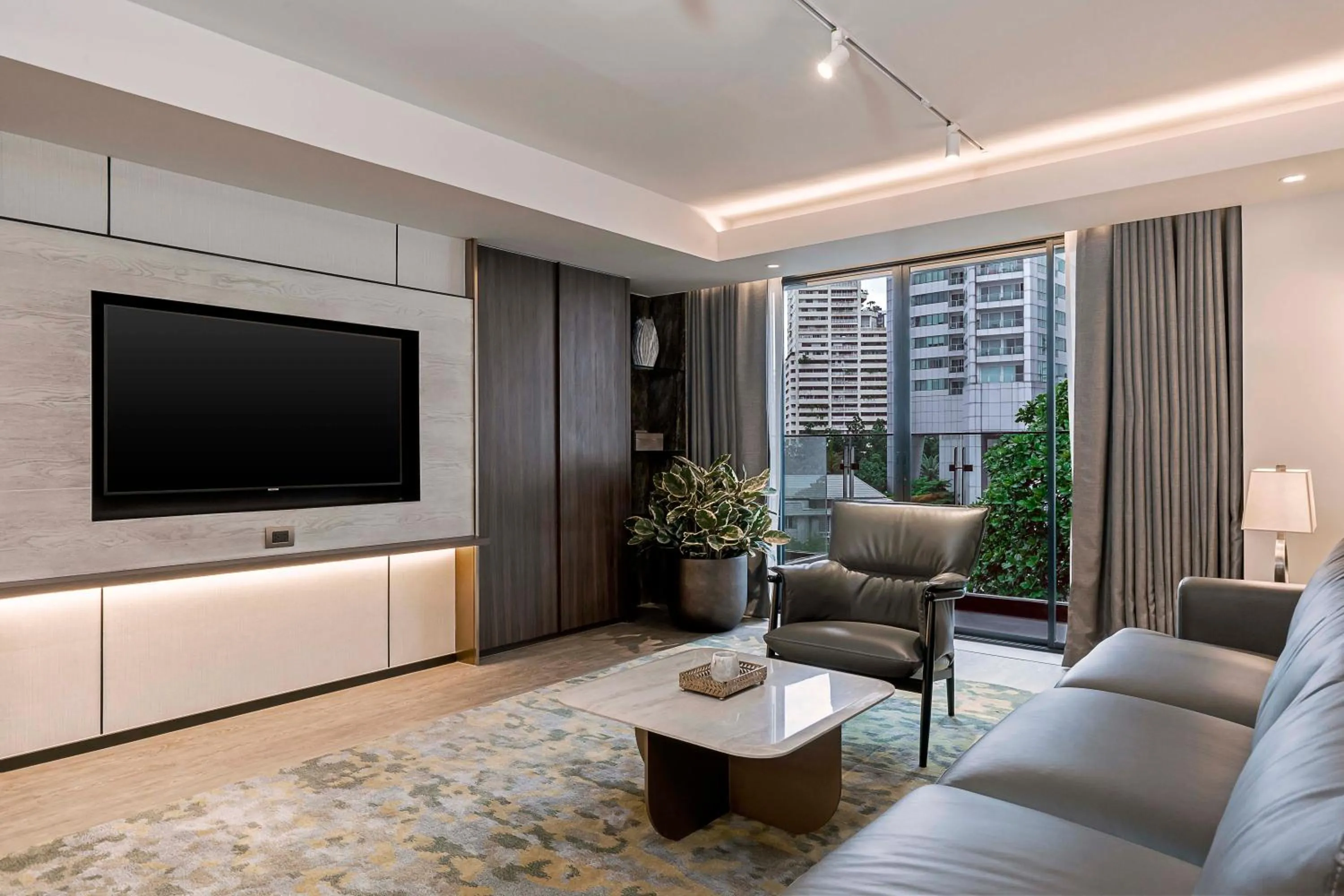 TV and multimedia in Gardina Asoke Hotel & Residence