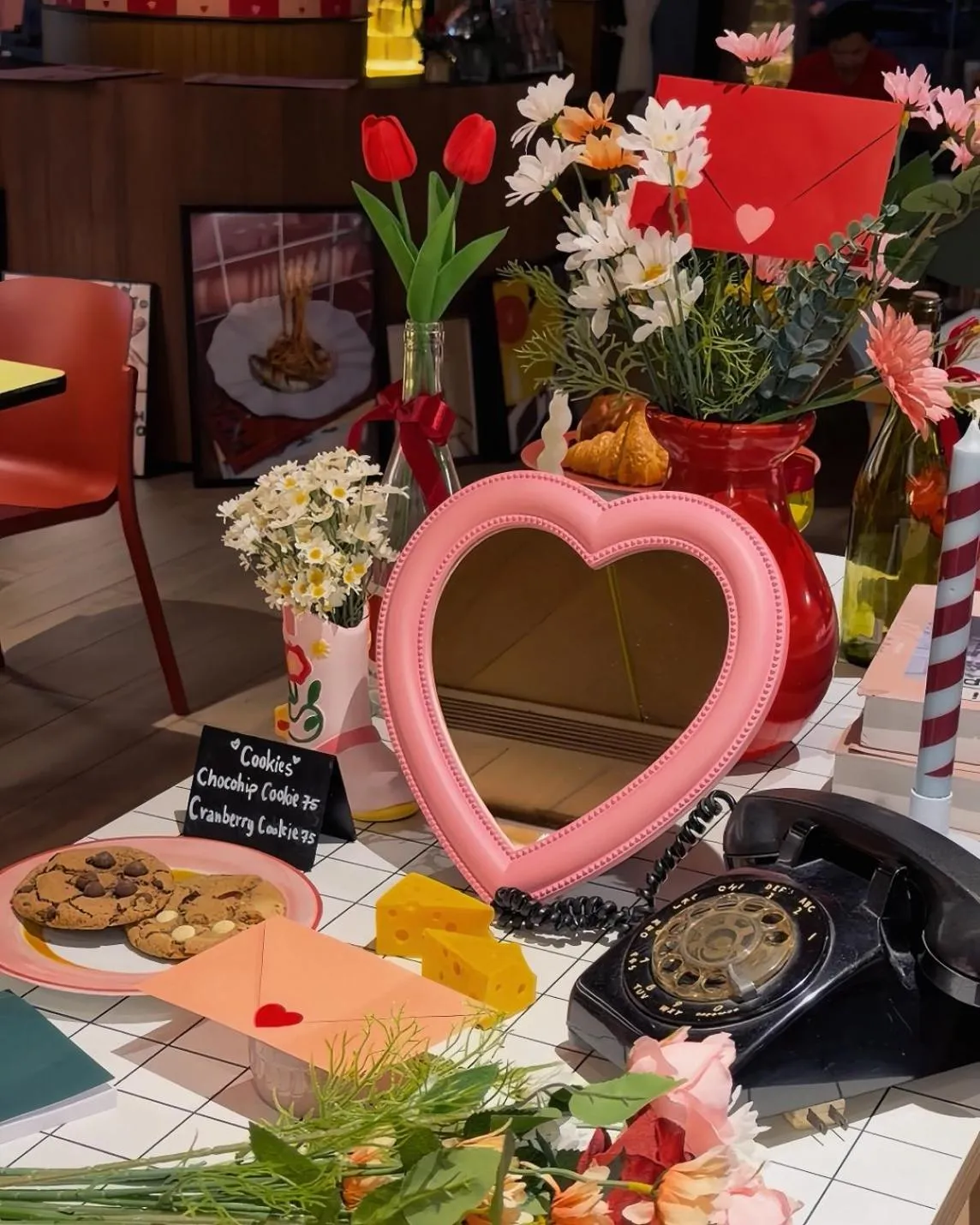 Restaurant/places to eat in Gardina Asoke Hotel & Residence