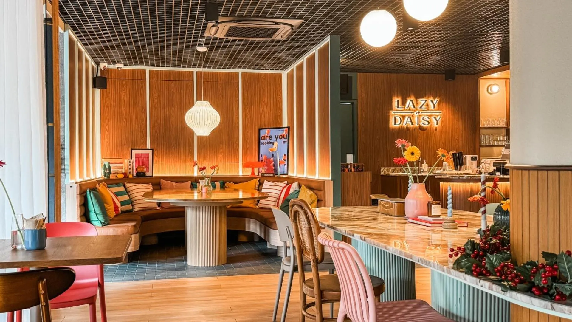 Restaurant/places to eat in Gardina Asoke Hotel & Residence