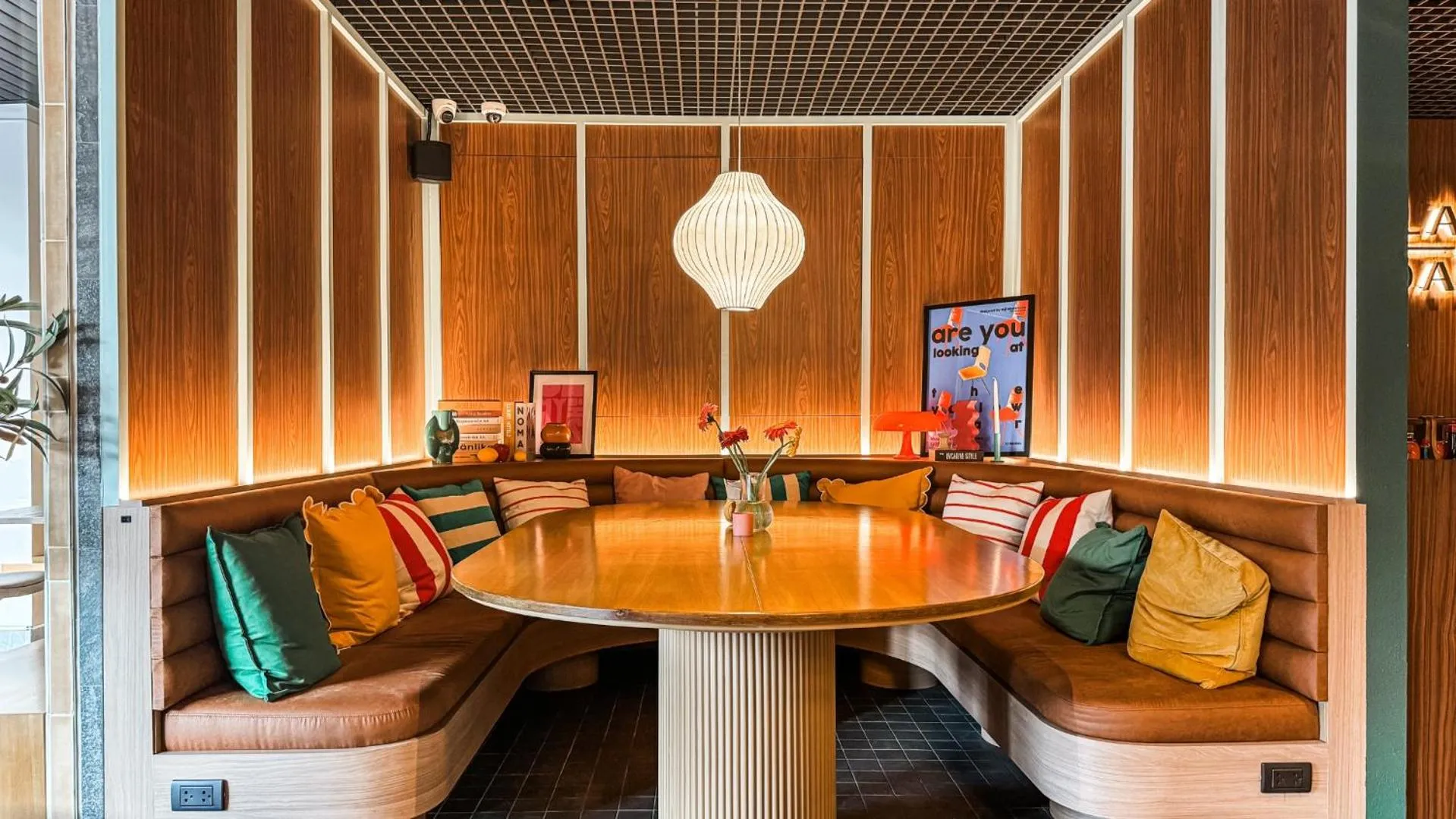 Restaurant/places to eat in Gardina Asoke Hotel & Residence