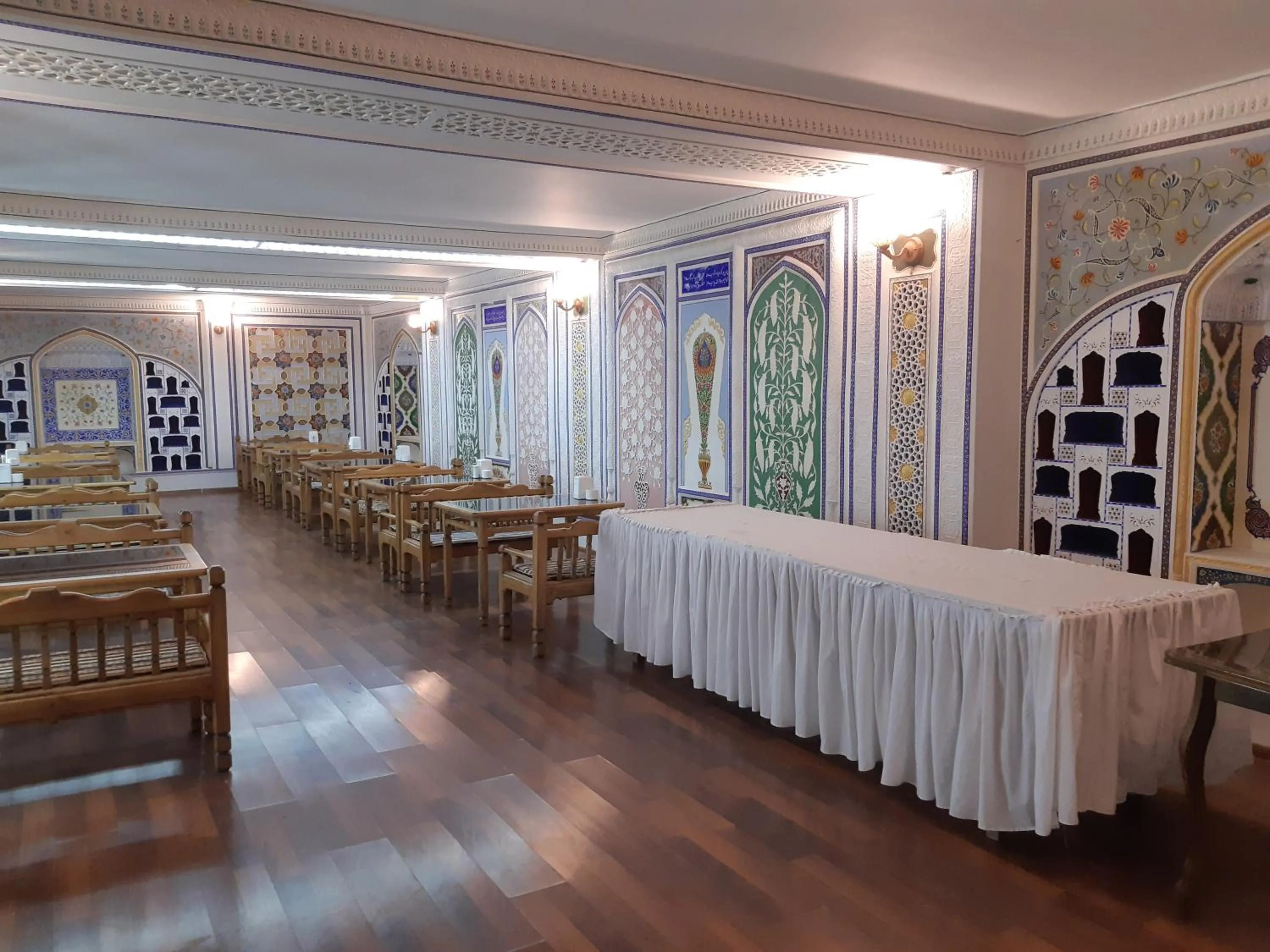 Restaurant/places to eat in Atlas