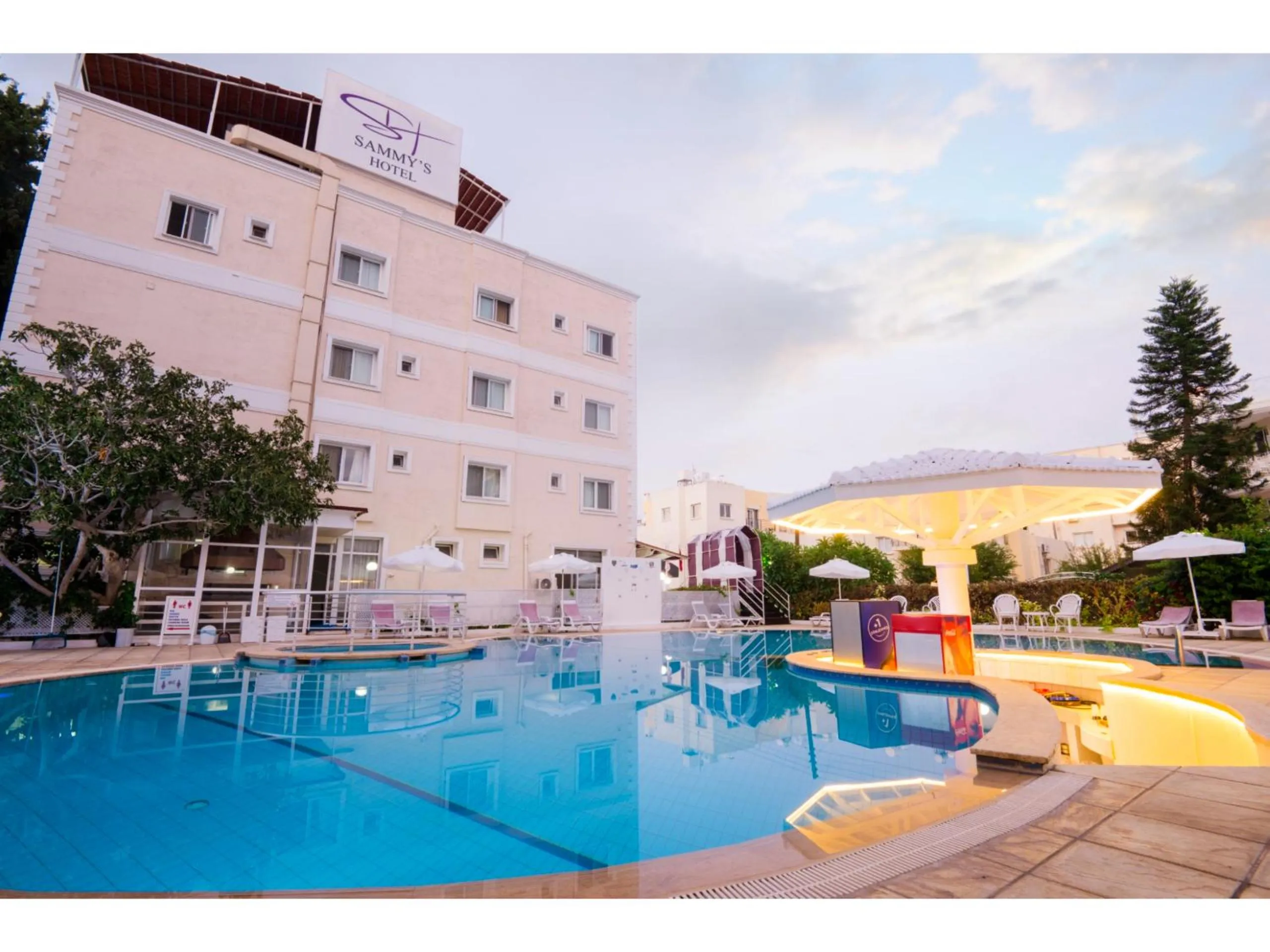 Property building in Sammy's Hotel