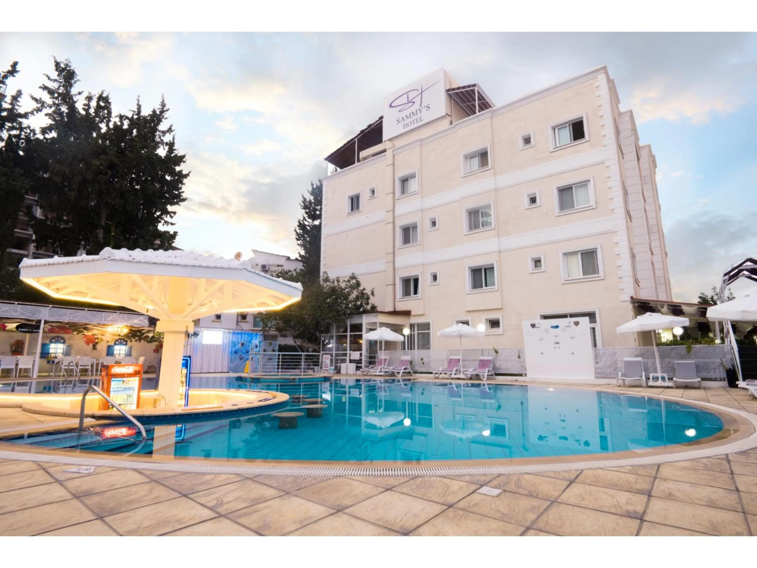 Property building in Sammy's Hotel