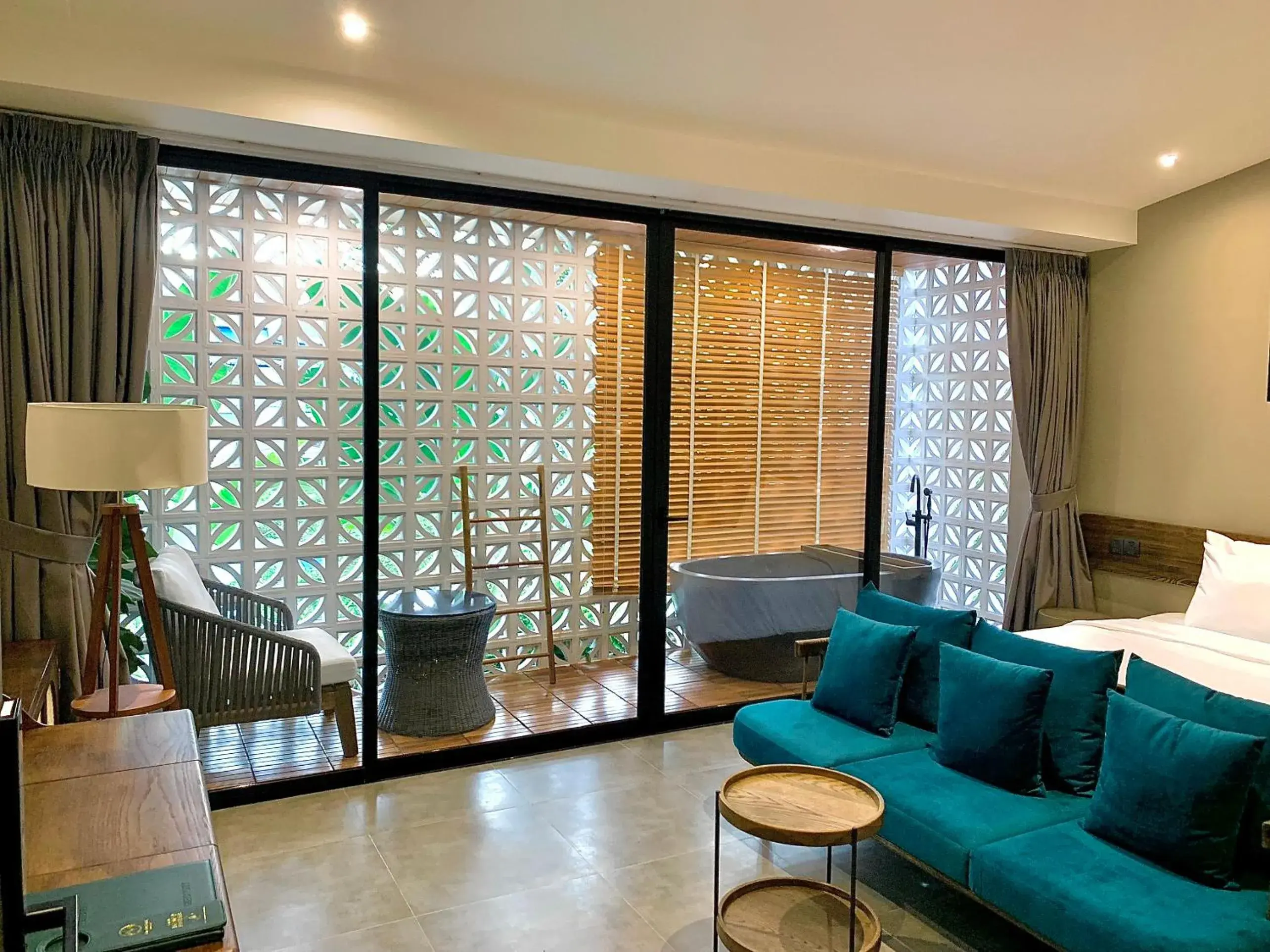 The Mystery Con Dao The Mystery Con Dao