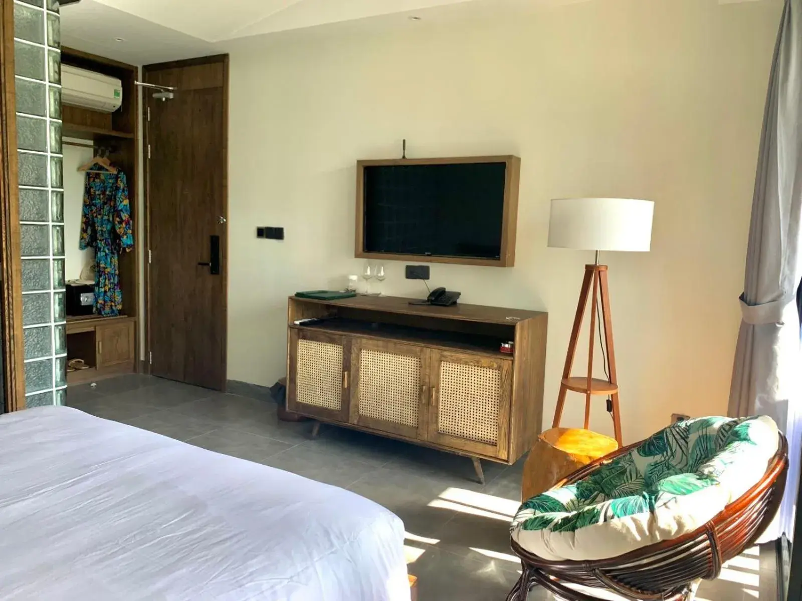 Superior King Room in The Mystery Con Dao Superior King Room in The Mystery Con Dao