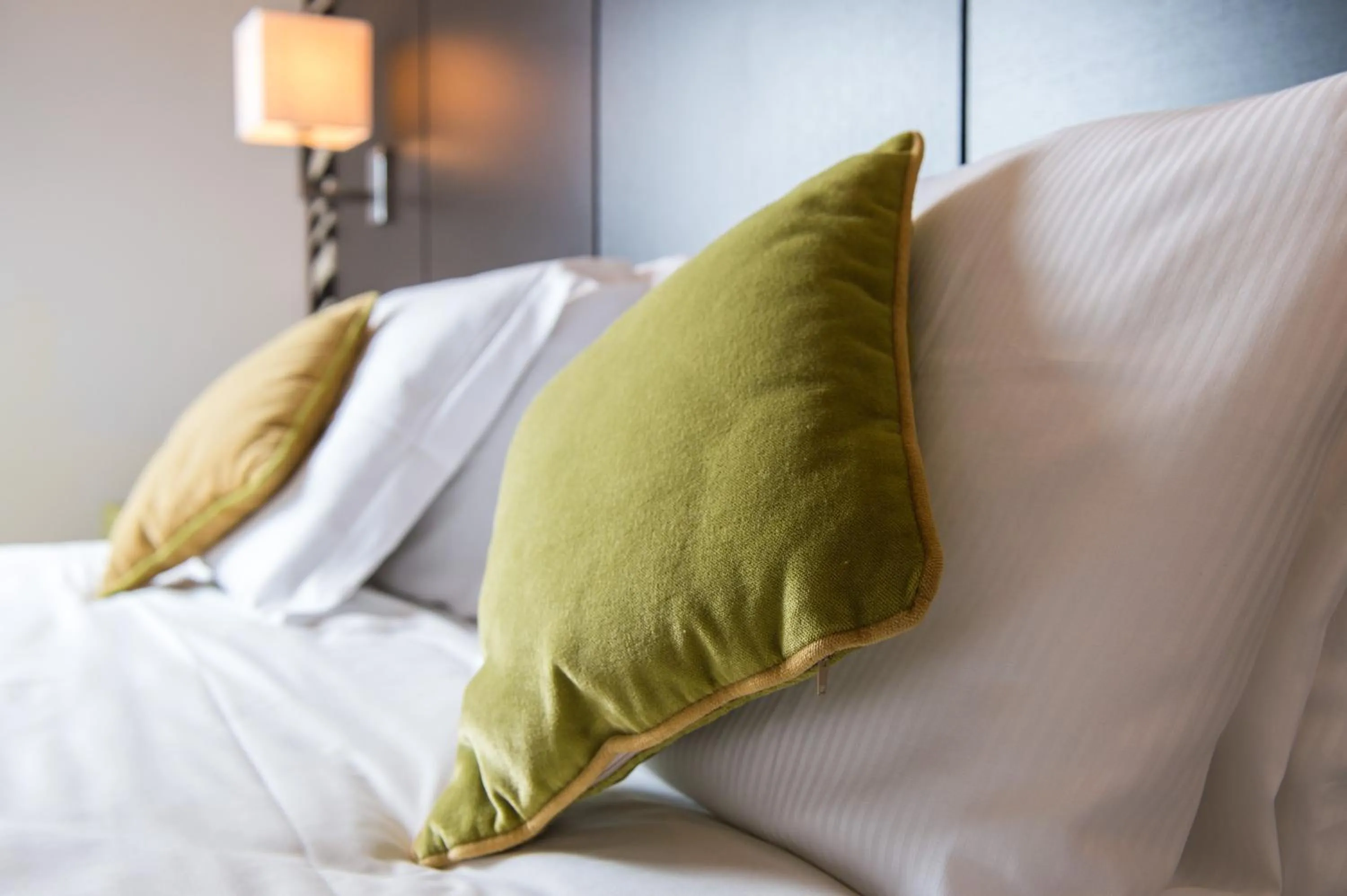 Bed in First Hotel Malpensa