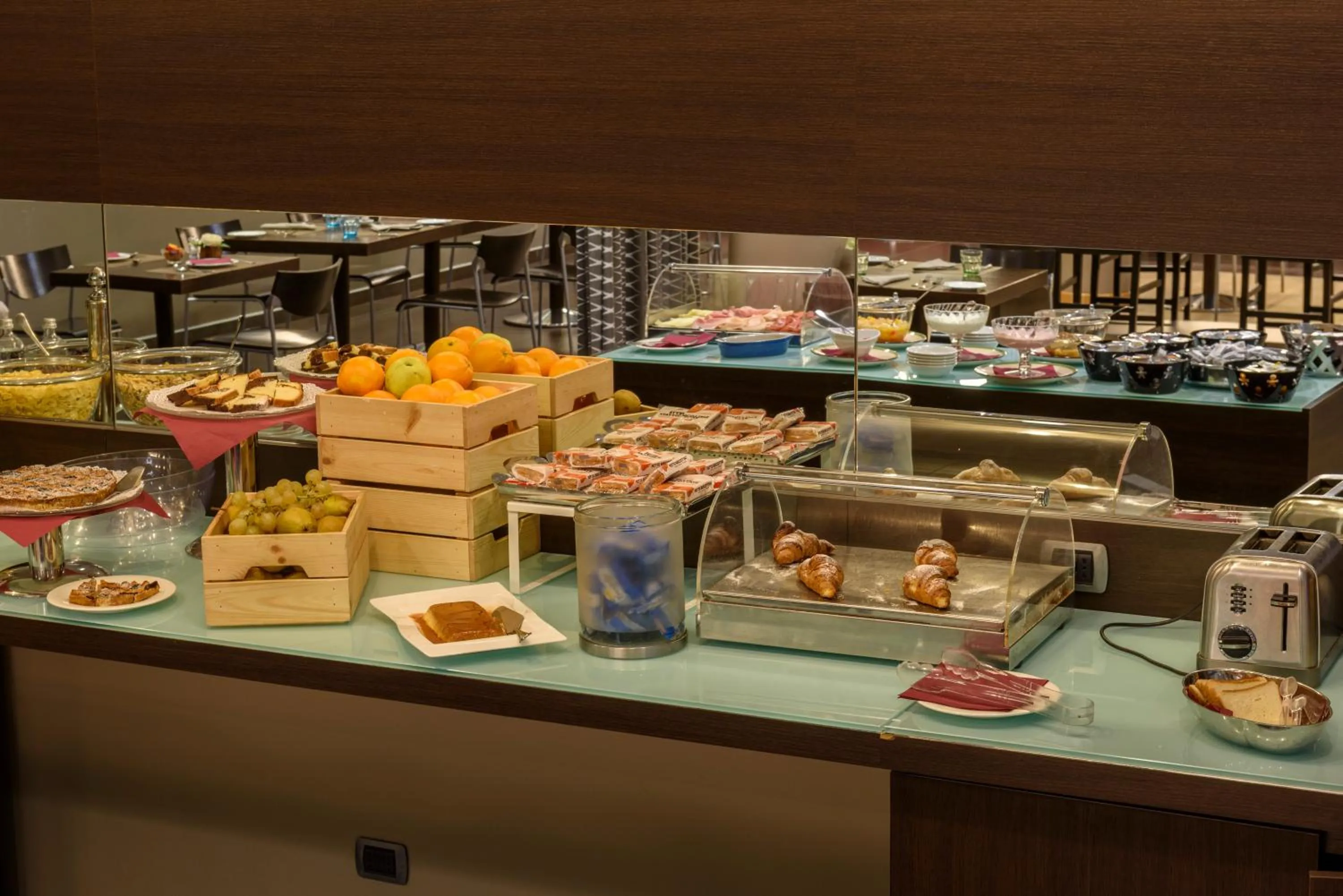 Food and drinks in First Hotel Malpensa