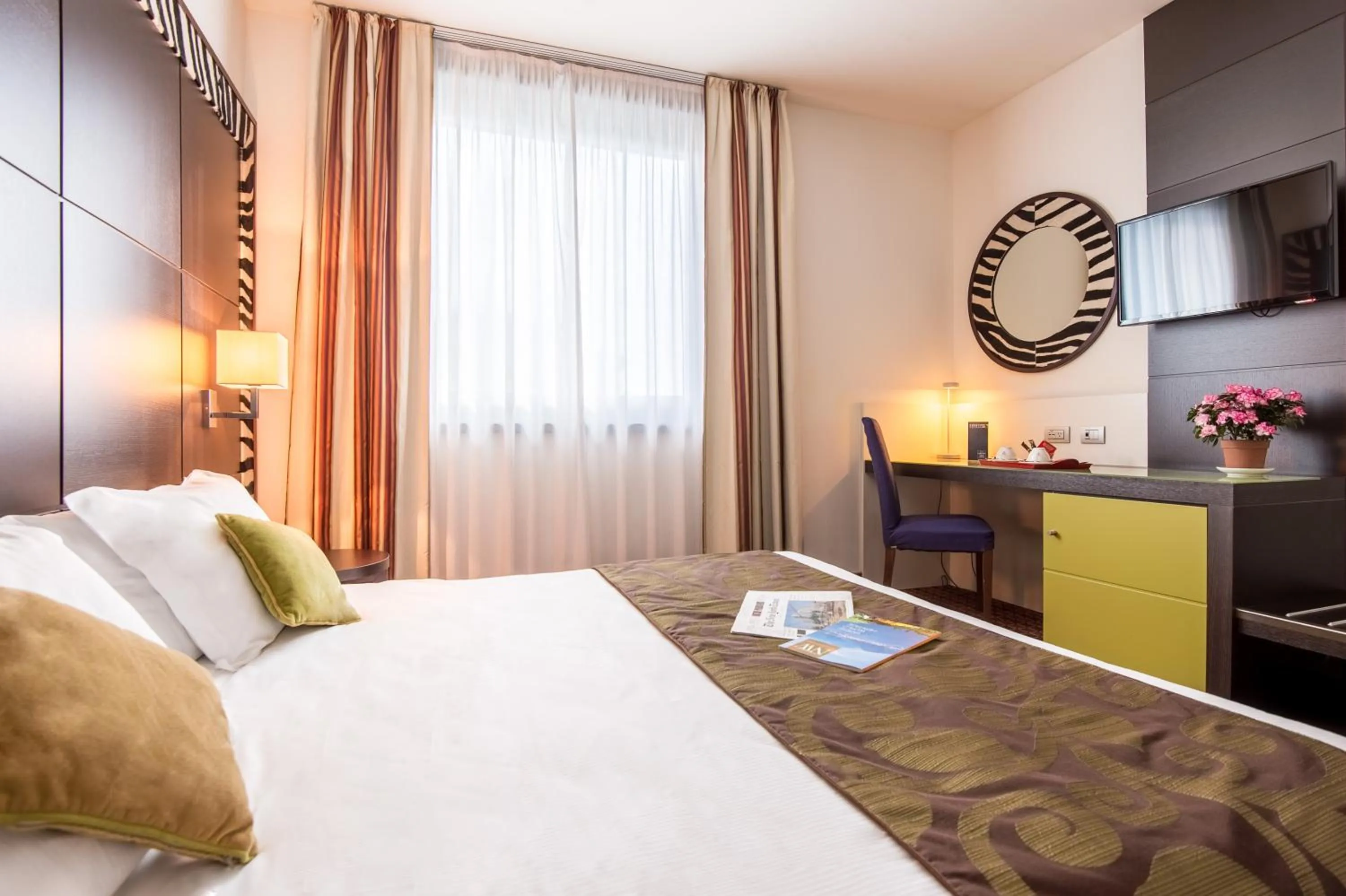 Bed in First Hotel Malpensa