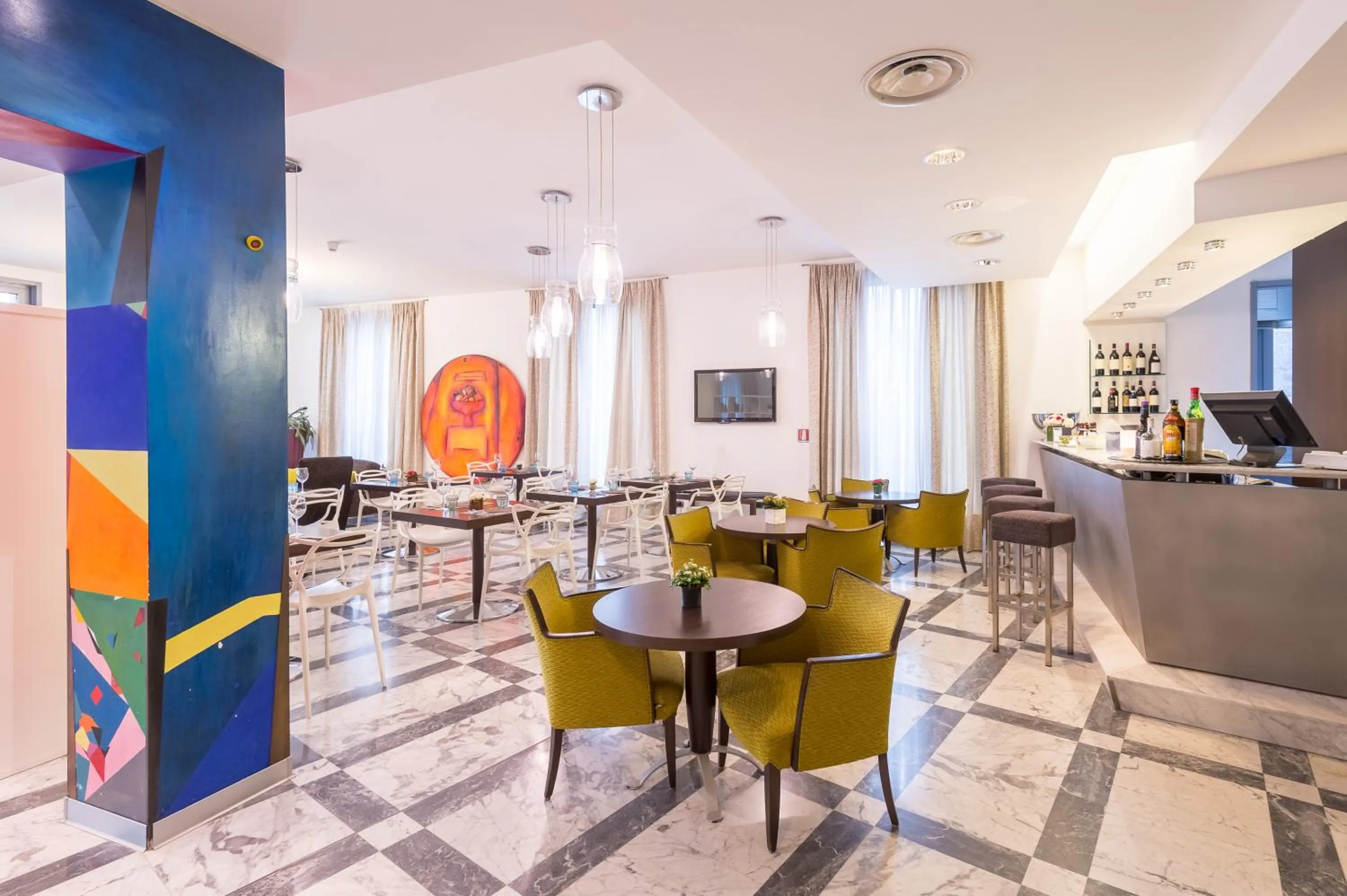 Lounge or bar in First Hotel Malpensa