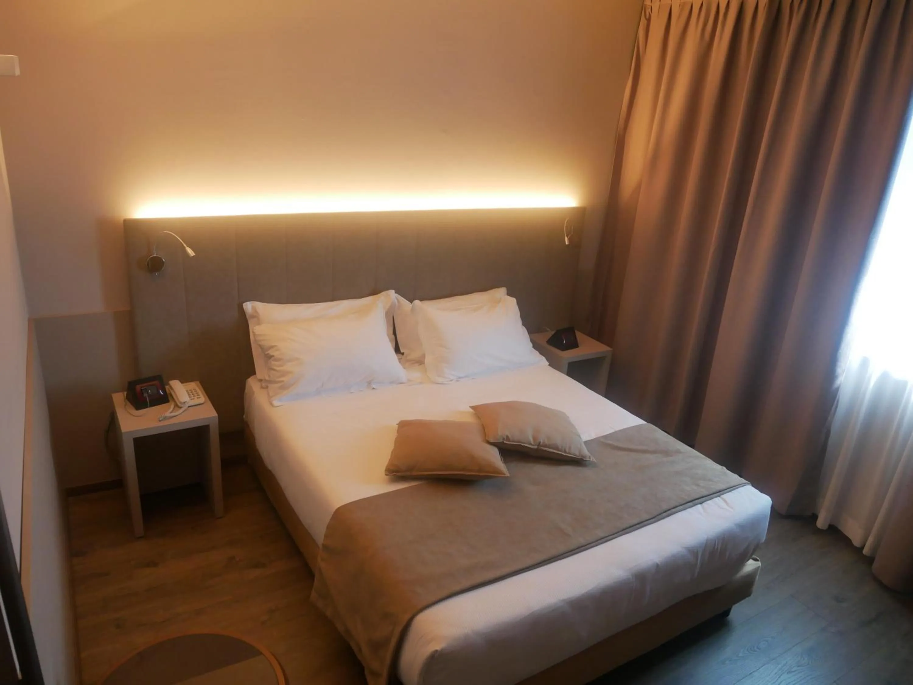 Bed in First Hotel Malpensa