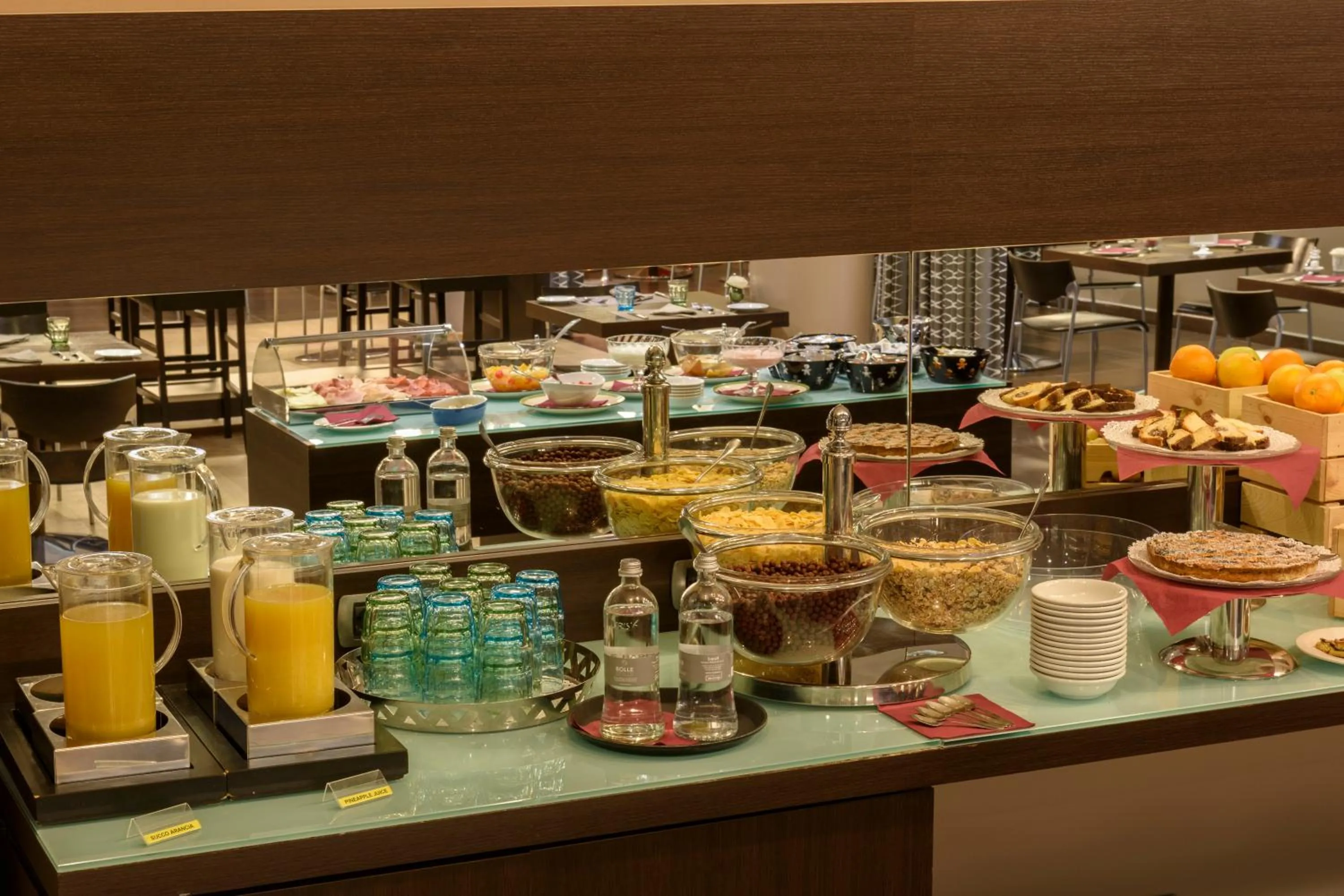 Food and drinks in First Hotel Malpensa