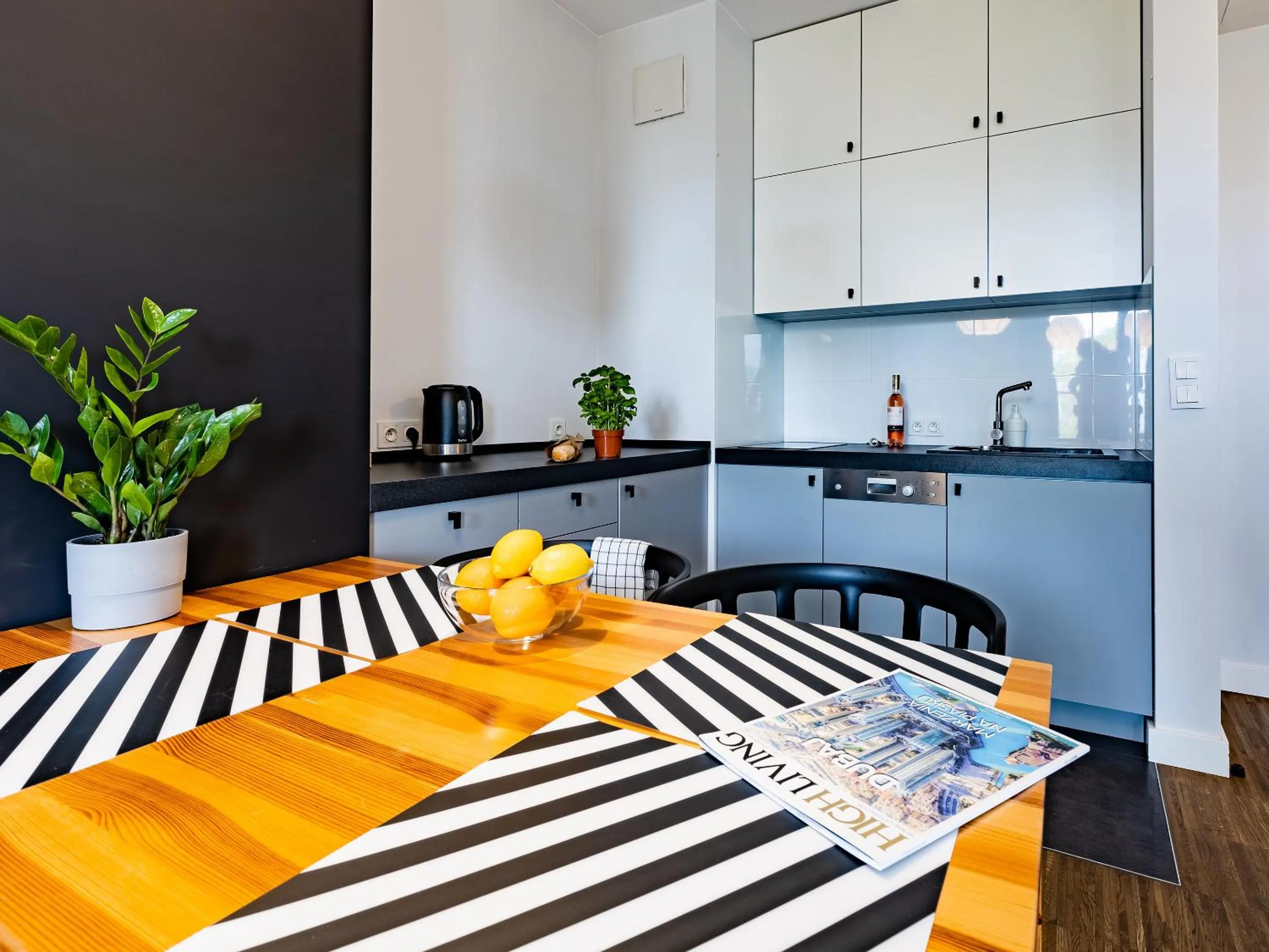 Kitchen or kitchenette in Kolejowa ApartHotel