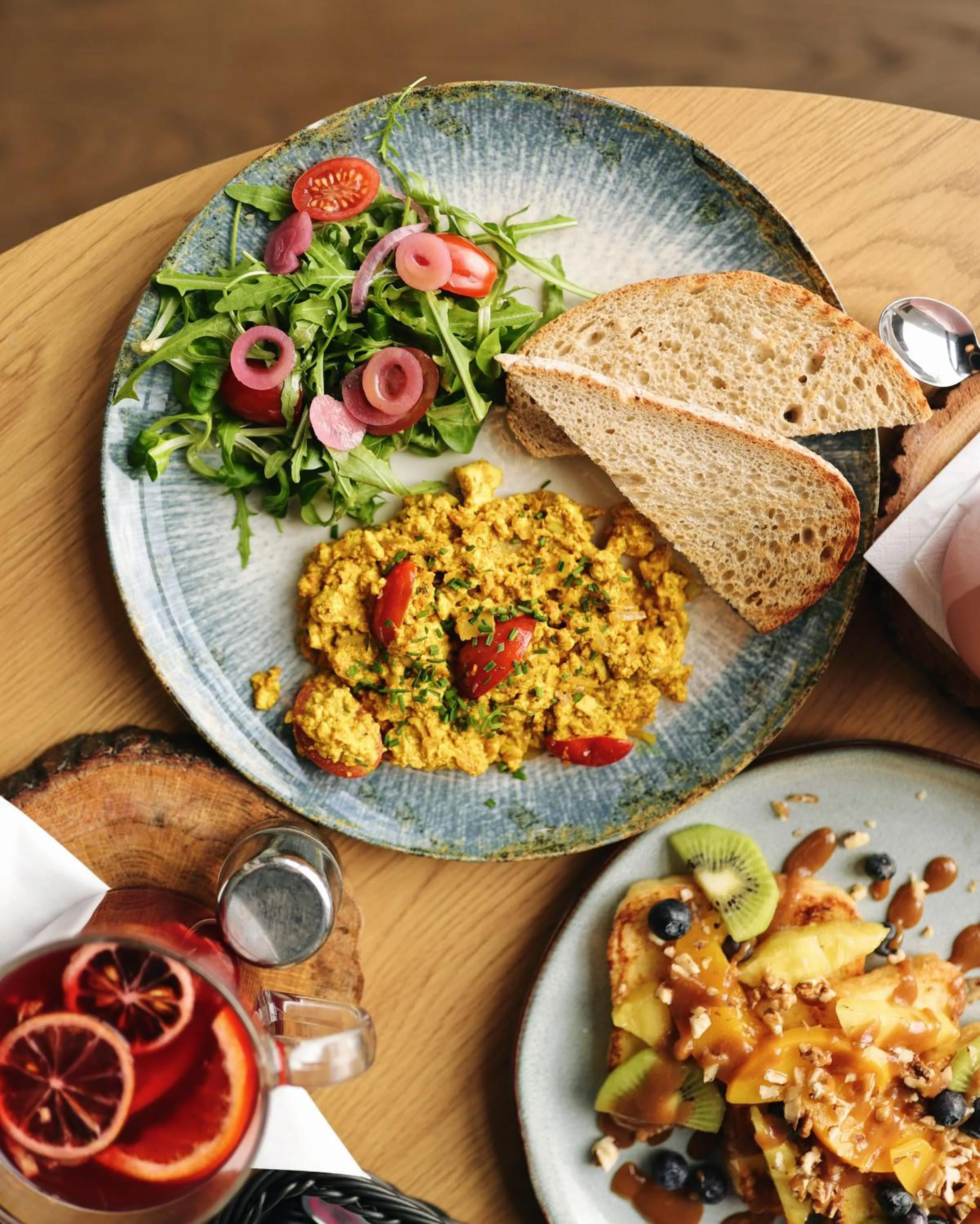 Restaurant/places to eat in Kolejowa ApartHotel