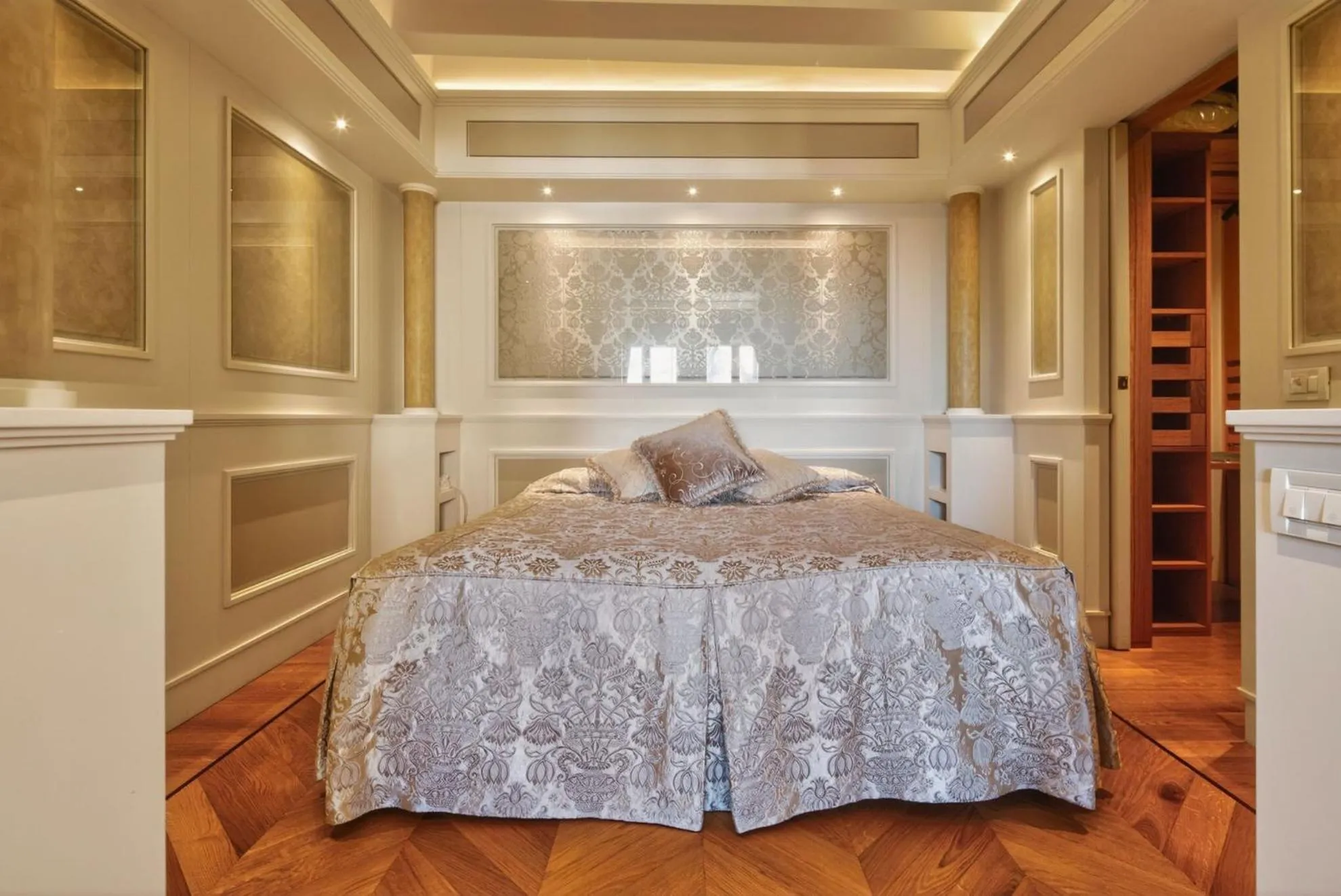 Bedroom, Bed in Canaletto Luxury Suites - San Marco Luxury