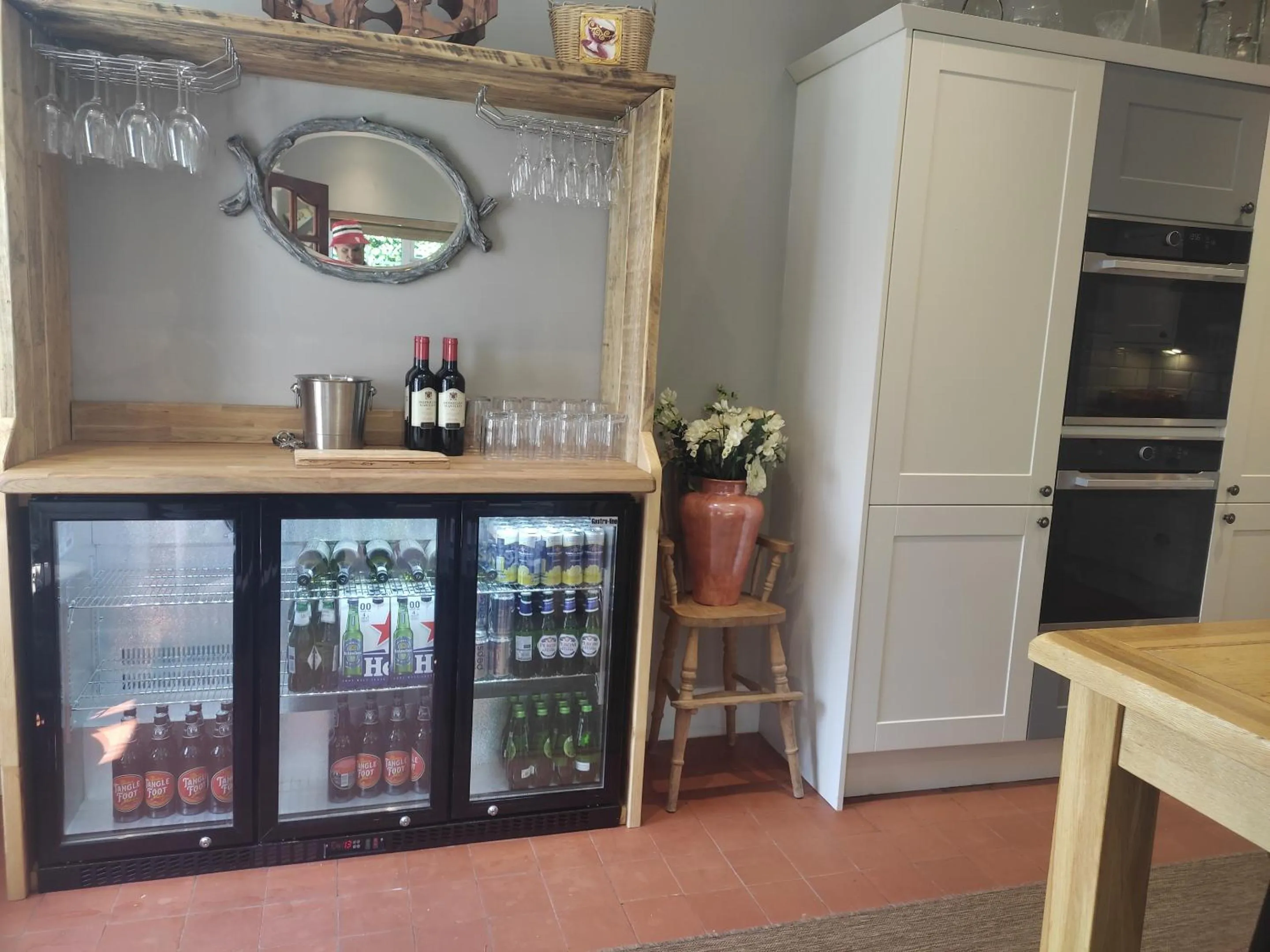 Lounge or bar in The Cheesehouse - Seven ensuite bedrooms