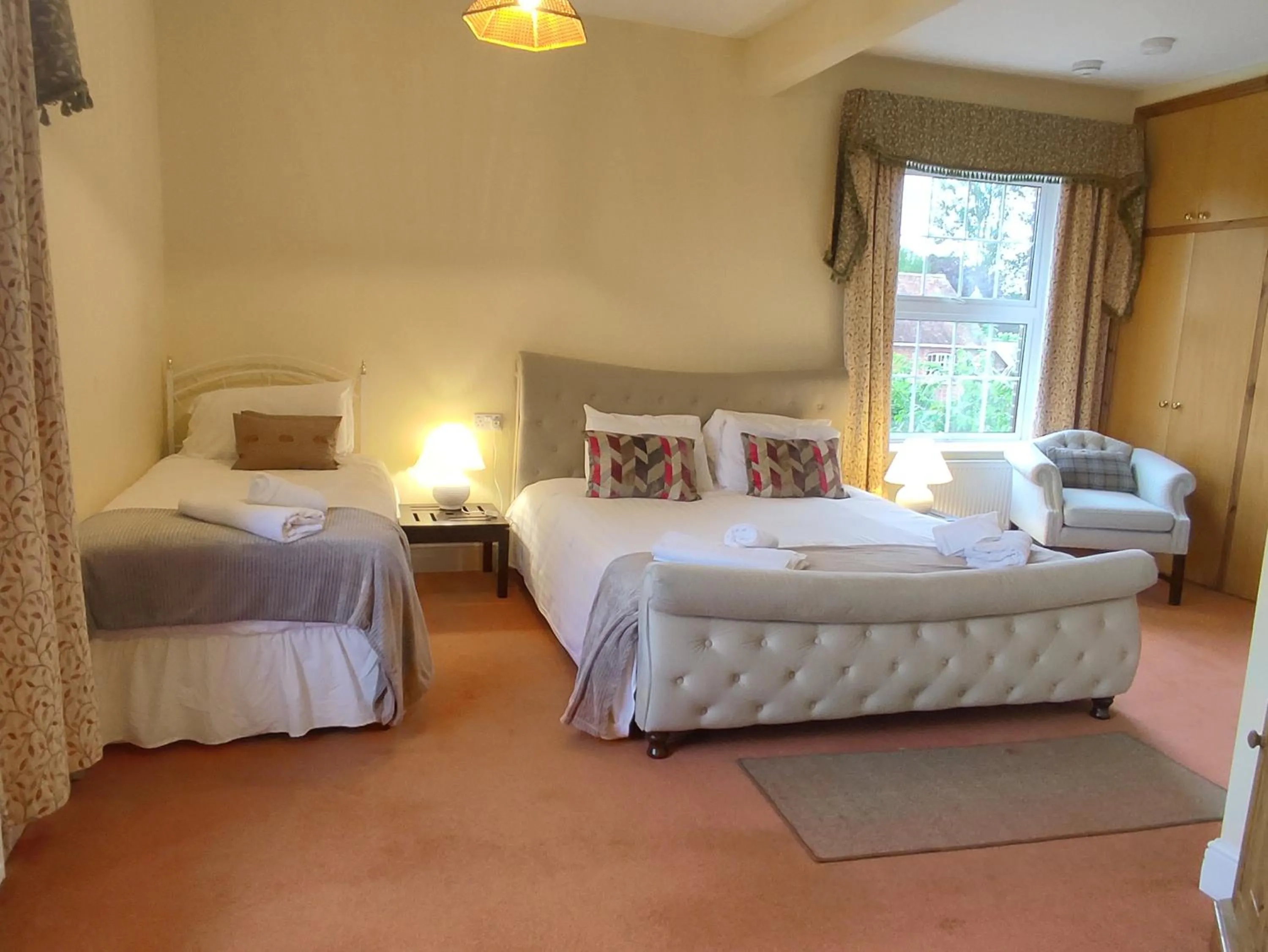 Bedroom, Bed in The Cheesehouse - Seven ensuite bedrooms