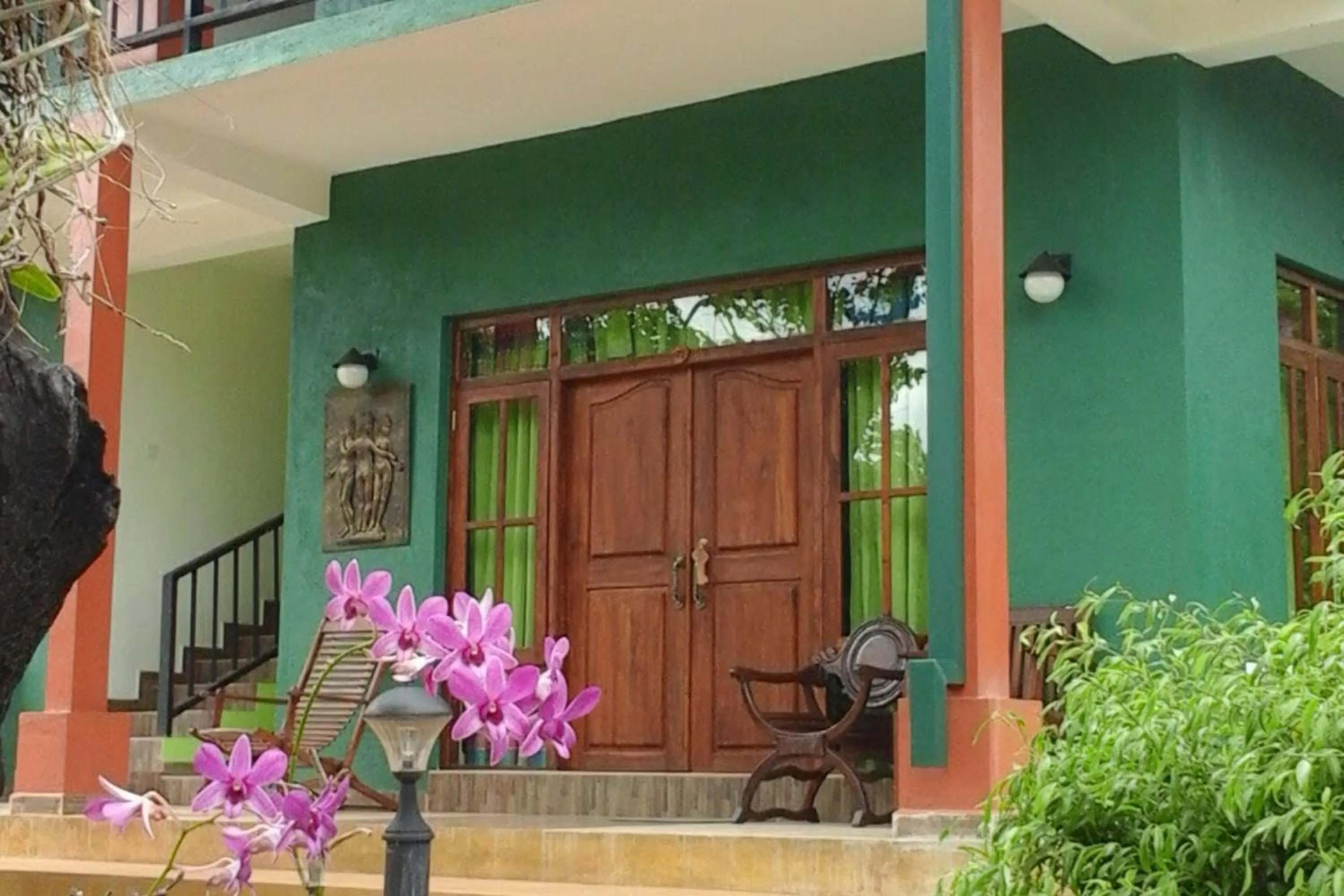 Facade/entrance in Sigiriya Melrose Villas