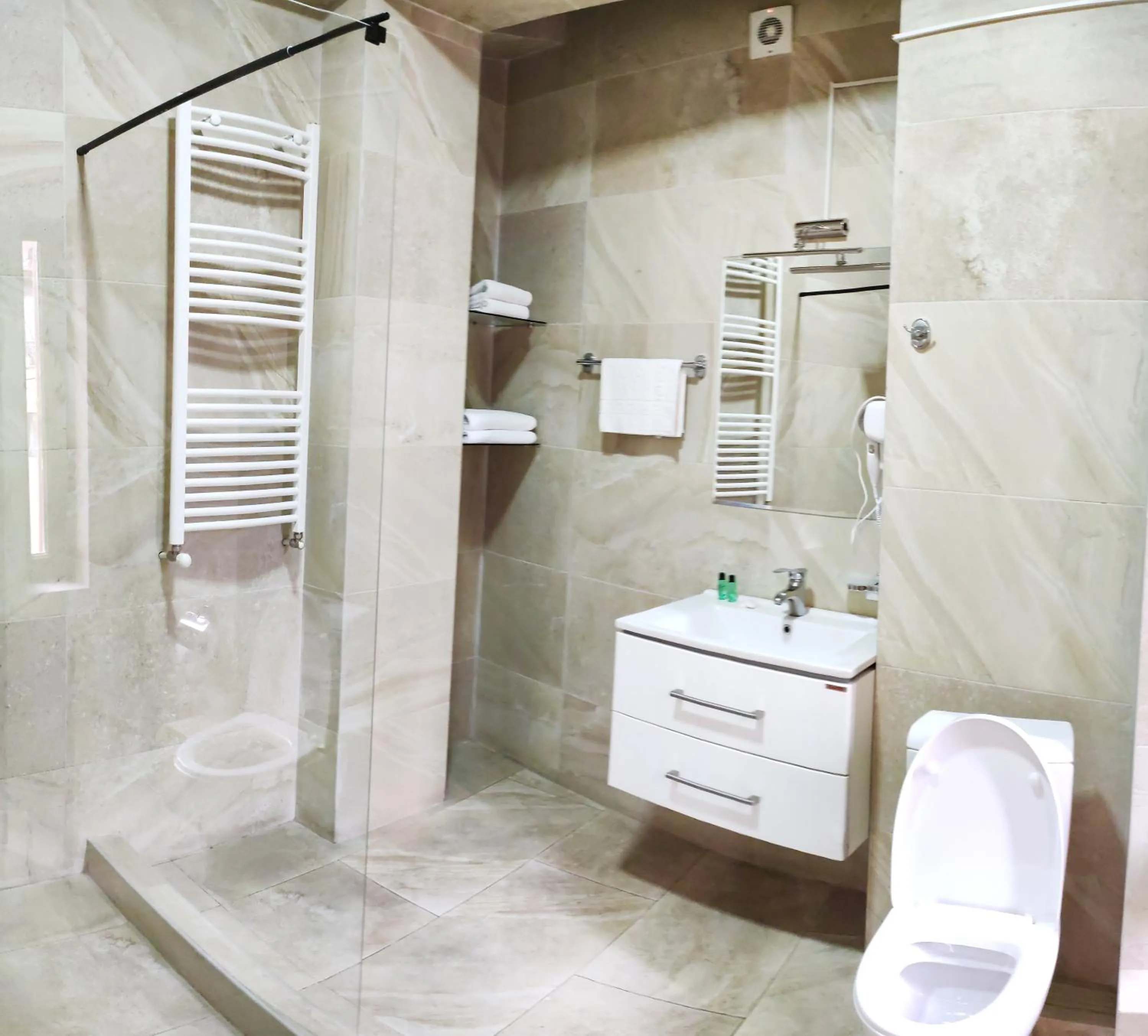 Toilet in Legend Hotel