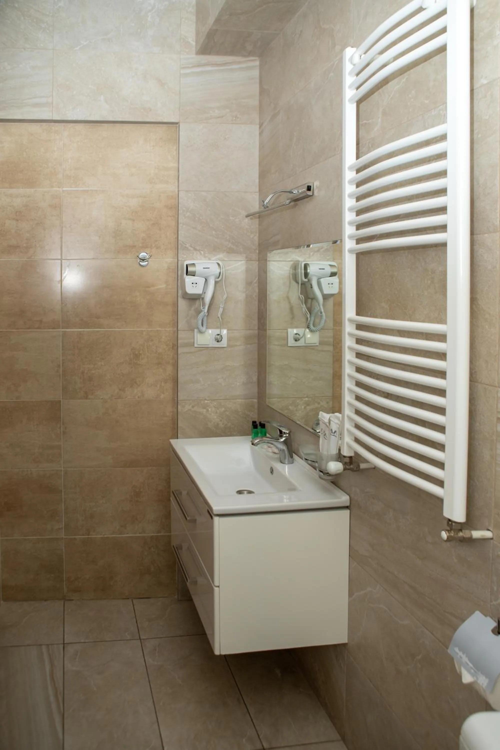 Shower in Legend Hotel