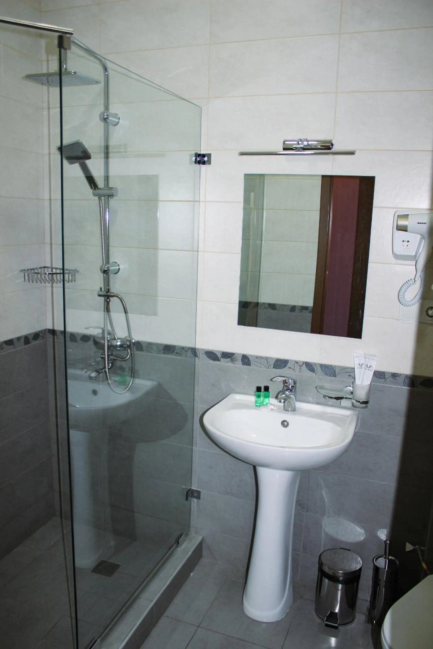 Shower in Legend Hotel