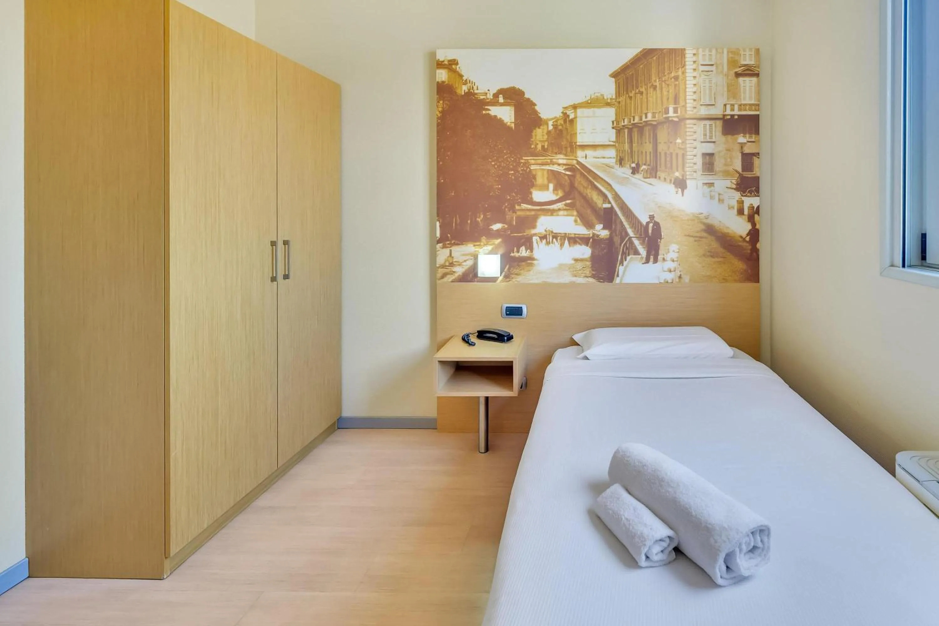 Photo of the whole room, Bed in B&B HOTEL Milano La Spezia