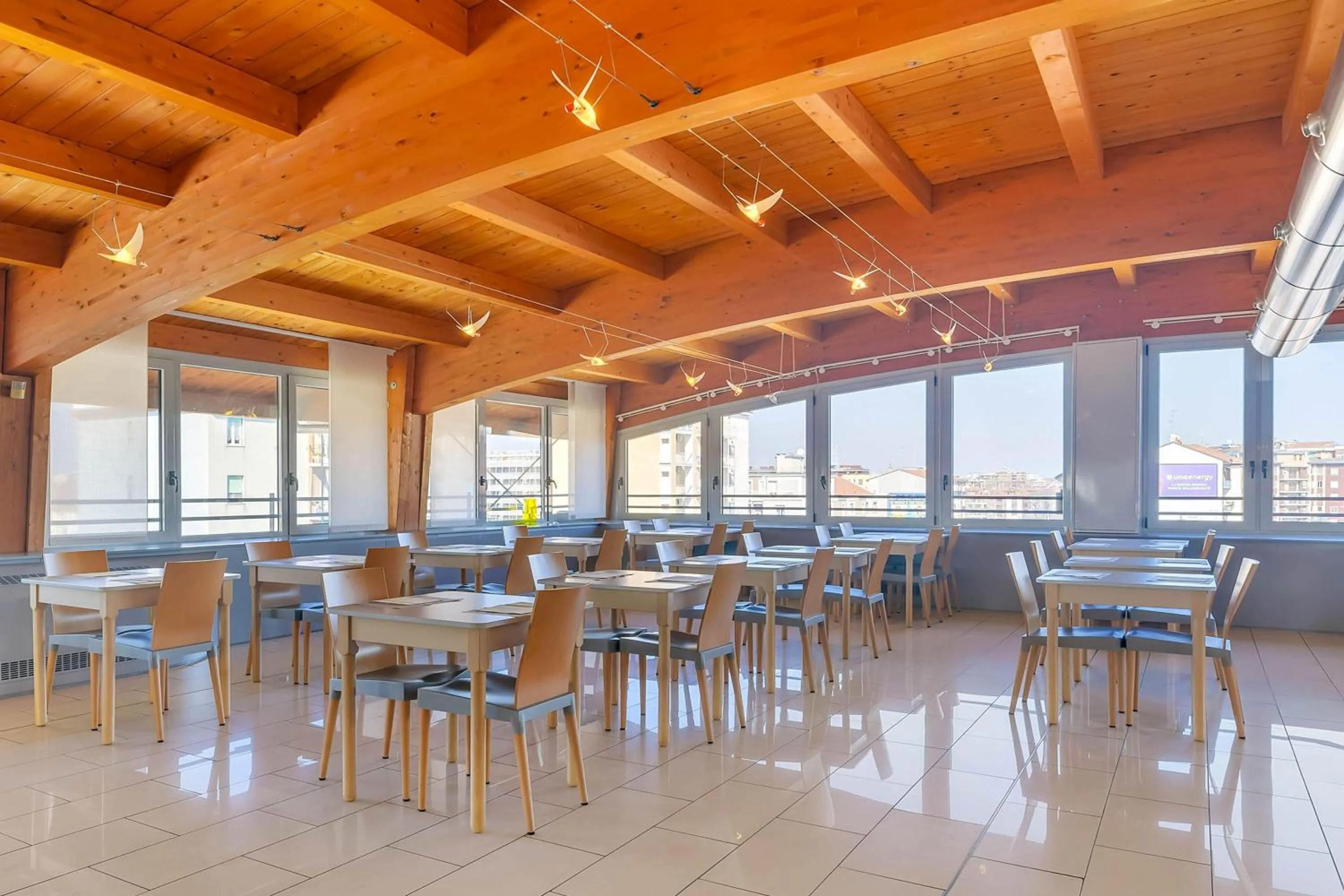 Restaurant/places to eat in B&B HOTEL Milano La Spezia