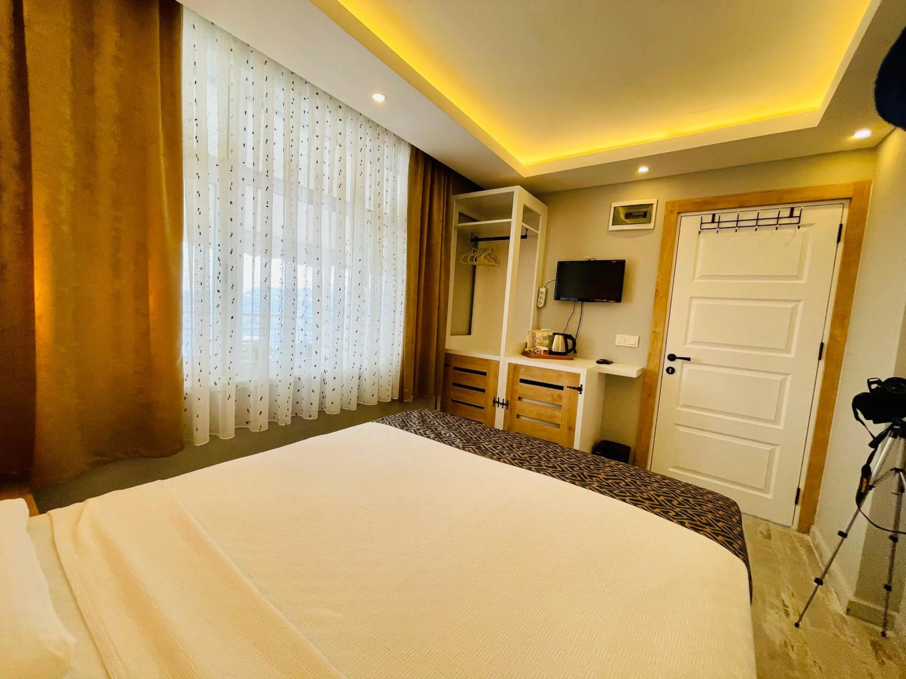 Bed in YALI PANSİYON