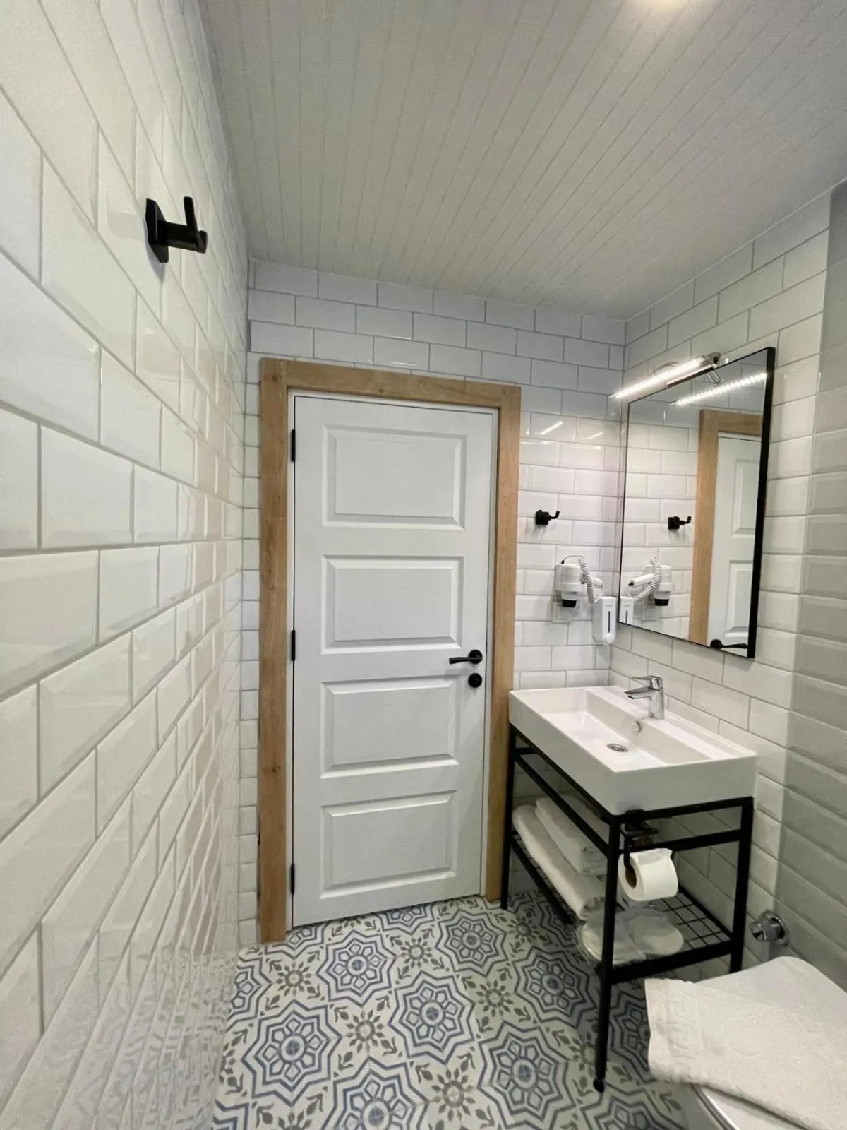 Bathroom in YALI PANSİYON