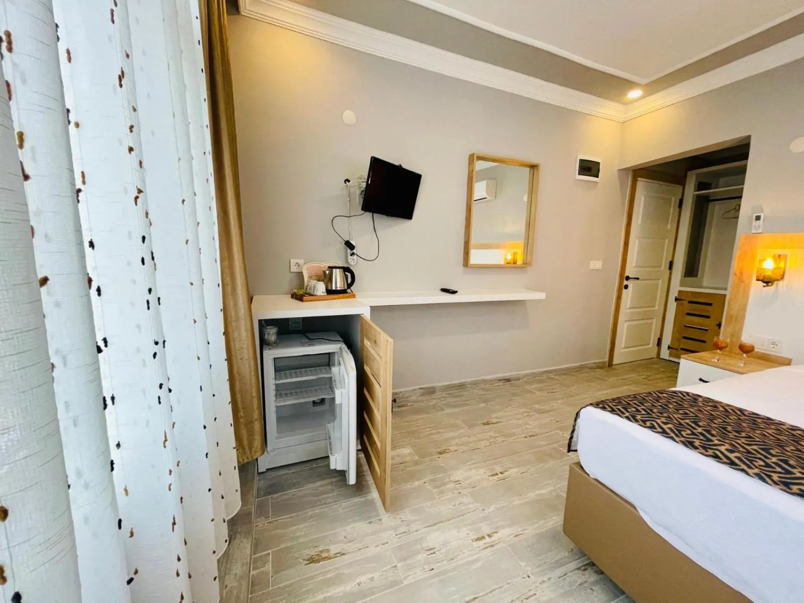 TV and multimedia, Bed in YALI PANSİYON