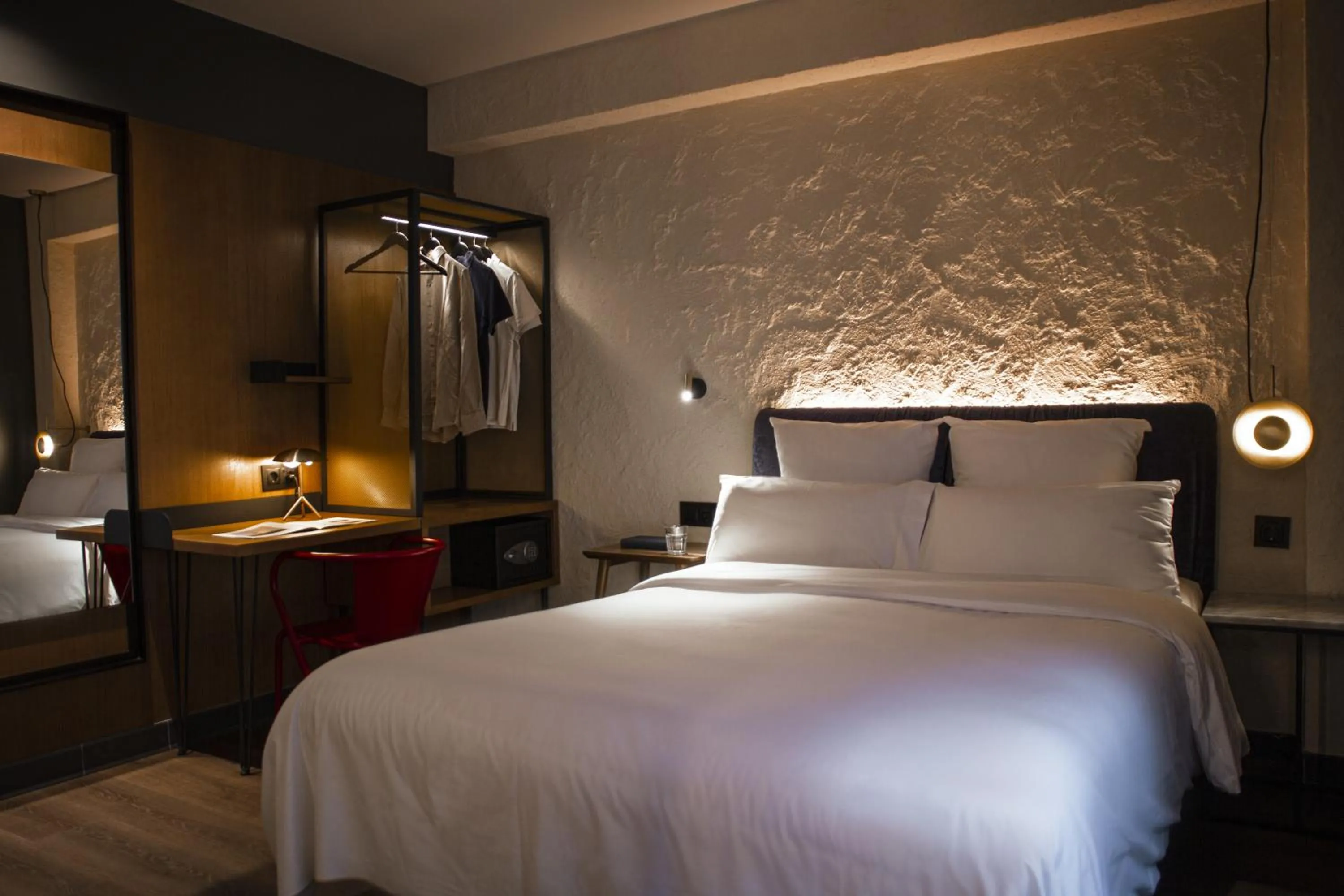 Photo of the whole room, Bed in Letoh Letoh Gran Vía