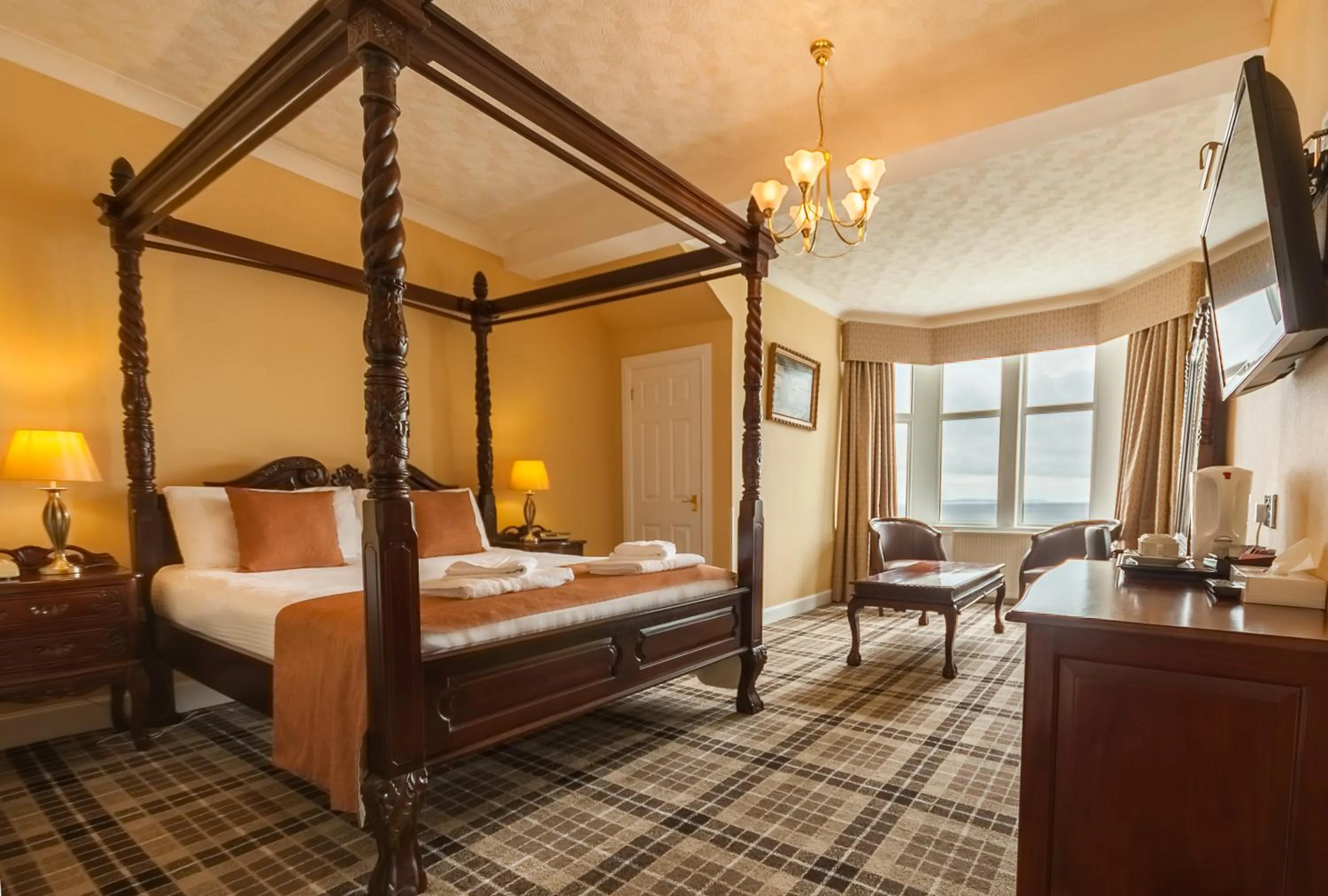 Bed in SGE Esplanade Hotel